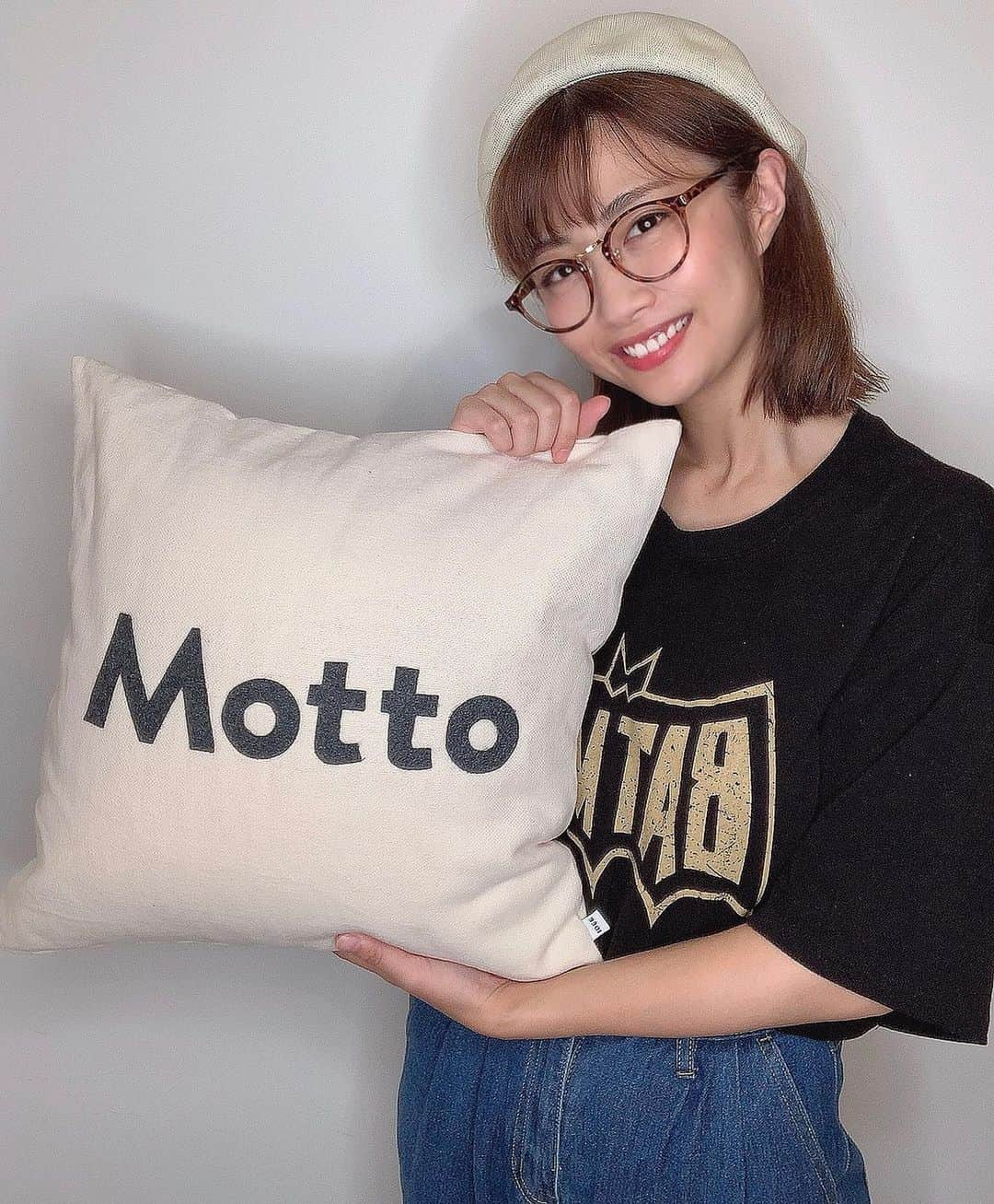 古川真奈美さんのインスタグラム写真 - (古川真奈美Instagram)「.﻿ .﻿ . ﻿ 先日、Motto @motto_omotesando  さんで、﻿ 痩身エステしてきました🤗💓﻿ ﻿ ﻿ カッサとカップとハンドでゴリゴリに老廃物を流してもらって、超スッキリ🤩✨﻿ ﻿ どMなまなみちゃんは強めなマッサージがお好きなので…﻿ 強めにお願いしてもらって、叫びながらやってもらってきました🤟🏻笑﻿ ﻿ ﻿ おかげさまで、めっちゃスッキリしました👏🏻✨﻿ 1回の施術でこんなに変わる😳←3枚目の画像﻿の左腰before右腰after  ﻿ そして、最近気にしてた二の腕を…﻿ 本気で二の腕細くしたいので、お肉剥ぎ落としてください！！っといって、ゴリゴリにセルライト潰して流してもらって…アザだらけにしてもらいました😂😂笑﻿ ﻿ 二の腕スッキリした😭😭💓﻿ よく耐えた、、わたし…笑﻿ ﻿ ﻿ ﻿ 施術すっごく上手だった🥰﻿ ありがとうございました(^ ^)﻿ ﻿ ﻿ ﻿ ﻿ #セルライト潰し #全部なくなれ﻿ #二の腕痩せ #腰回りのお肉落ちろ﻿ #エステ #痩身エステ﻿ #motto #女磨き #instalike #instamood  #ootd #东京 #扎心了 #ow #맞팔 #instapic  #팔로우미 #instaphoto #instagravure #girl #follow #followme  #gravure #グラビア#japanesegirl #selfies  #インスタグラビア」7月25日 18時26分 - mana_0619