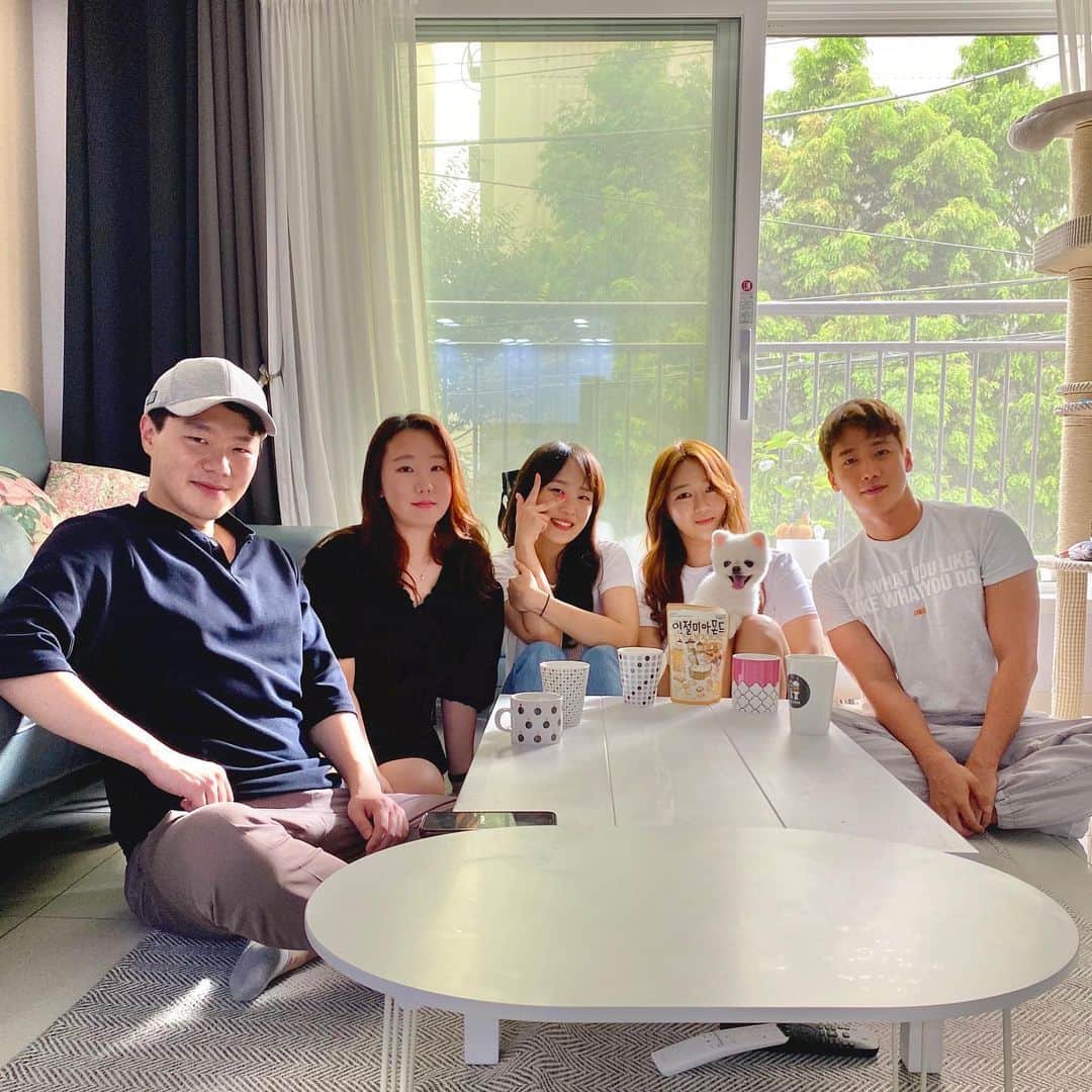 チェ・チャンヨプさんのインスタグラム写真 - (チェ・チャンヨプInstagram)「1. welcome to my 🏠 2. 기숙사인줄 3. 땡큐 4. 루디 AKA 굴러온 돌 5-7. 꽁치눈치까치 AKA 박힌돌들 8. best shot」7月25日 18時40分 - voldemortttchoi