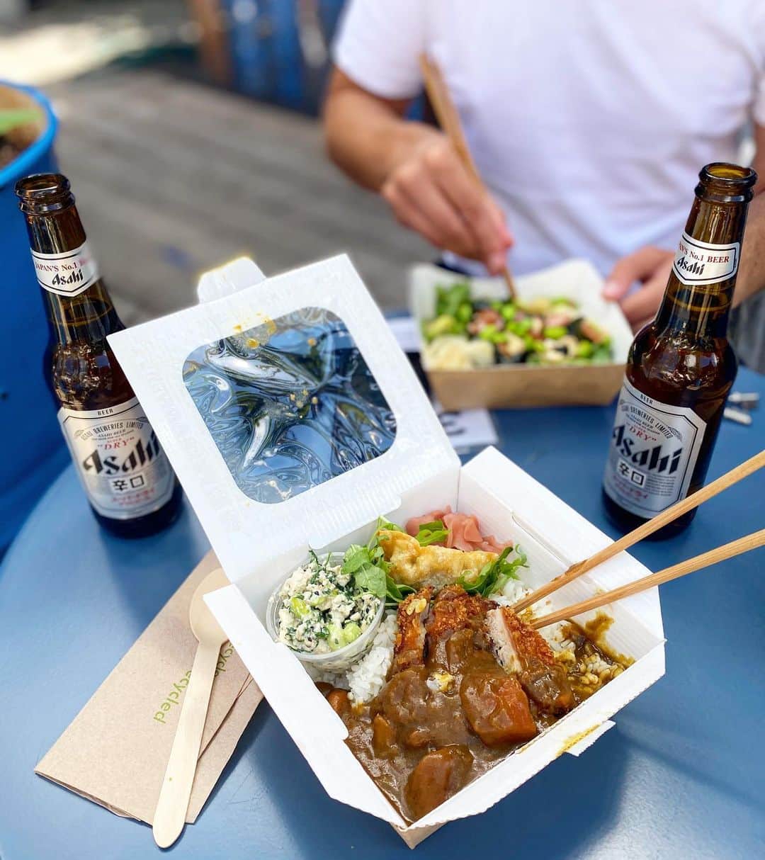 のインスタグラム：「Sneaky little lunch break this week at @popbrixton and we went for @sakeya.london - the katsu curry 🍛 lunch special is a BARGAIN. Good amount of vegan options as well.   Covid details - temp checks@on arrival and you’re assigned a table then you scan a barcode to access all the menus - order via the menu and table service. very well organised I was impressed!   #sakeya #popbrixton #brixtoneats」