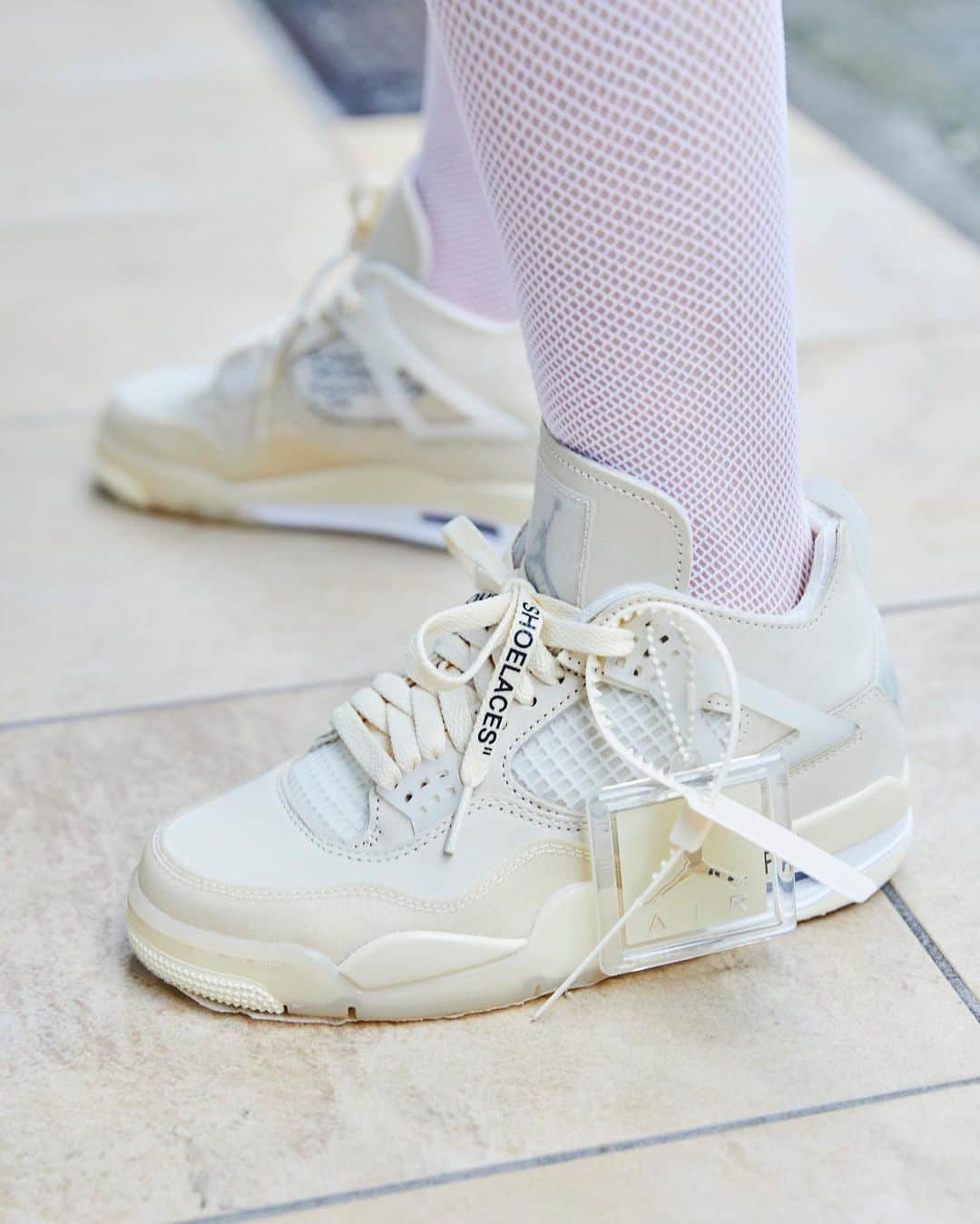 石丸乃晏さんのインスタグラム写真 - (石丸乃晏Instagram)「🤍 @jumpman23 ✖︎ @off____white 🤍 🌎💕👟WMNS AIR JORDAN 4 SP👟💕🌏  #atmos#atmospink#nike#offwhitenike#virgilabloh#aj4#airjordan4#アトモス#アトモスピンク#ナイキ#エアジョーダン#オフホワイト#ヴァージルアブロー」7月25日 18時58分 - noan_ishimaru