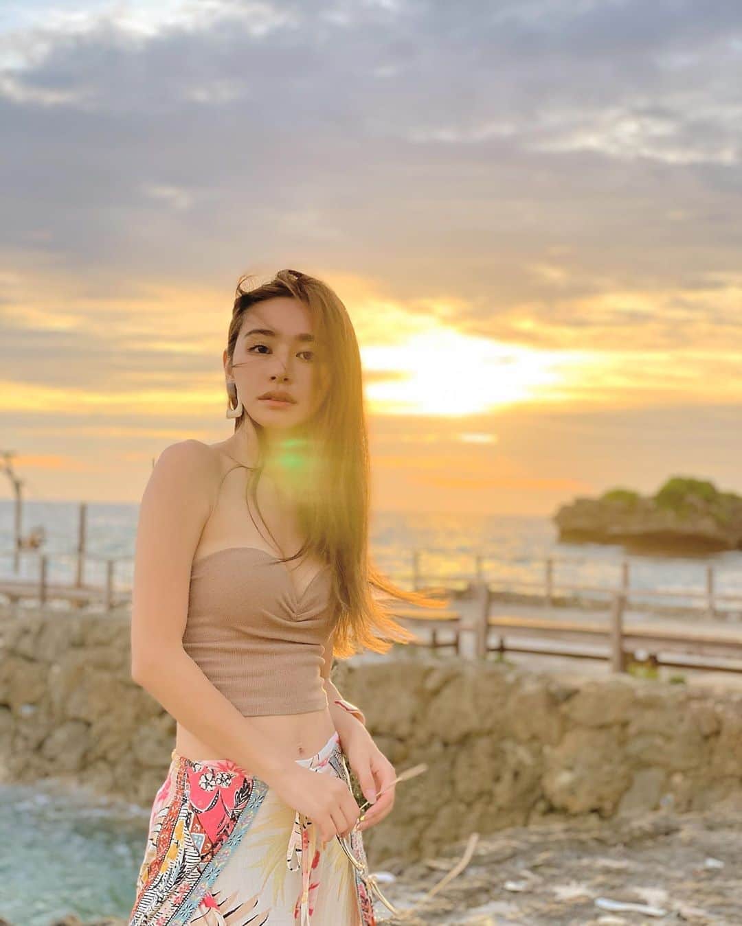 南美沙さんのインスタグラム写真 - (南美沙Instagram)「𝕊𝕦𝕟𝕤𝕖𝕥ꨄ. . . . #sunset  #夕陽　#砂浜　#🌅　#海」7月25日 18時58分 - miee.misa