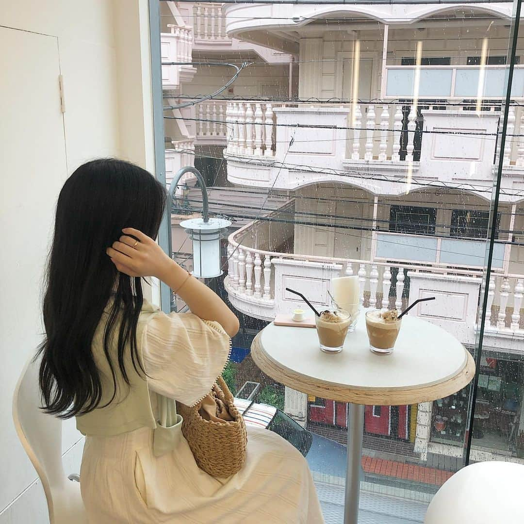 SUCLEさんのインスタグラム写真 - (SUCLEInstagram)「#代官山カフェ﻿ ﻿ カフェ巡りに代官山はいかがですか？？🌻﻿ ﻿ オシャレなカフェをご紹介します✨﻿ ﻿ ①②📍CAFE FACON ROASTER ATLIER﻿ 東京都渋谷区代官山町10-1﻿ 12:00～19:00﻿ 定休日 不定休﻿ ﻿ ③📍 MR.FRIENDLY Cafe﻿ 東京都渋谷区恵比寿西２-１８-６ SPビル１階﻿ 11:00〜20:00 ﻿ 無休﻿ ﻿ ④📍 Tempura Motoyoshi いも﻿ 東京都渋谷区代官山町20-6﻿ 日曜営業﻿ ﻿ ⑤📍 DUCT COFFEE LAB﻿ 東京都渋谷区恵比寿西1-33-18 コート代官山101﻿ 10:00～19:30 ﻿ 定休日不定休﻿ ﻿ ⑥ 📍KASHIYAMA DAIKANYAMA CAFE﻿ 東京都渋谷区代官山町１４-１８﻿ 11:00〜21:00﻿ 定休日は毎月第1月曜日﻿ ﻿ ぜひ参考にしてみてくださいね♪﻿ ﻿ @sucle_では紹介する写真を募集中👧🏻 タグ付けやハッシュタグをつけてくれた投稿からもピックアップした写真をリポストしています！﻿ #sucle をつける か このアカウントをタグ付けして投稿してね📸﻿ ﻿ #シュクレ#Sucle#代官山#代官山カフェ #代官山ランチ #代官山グルメ #カフェ#カフェ巡り#カフェ好きな人と繋がりたい #カフェスタグラム #カフェ部 #東京#東京カフェ #カフェ活 #カフェタイム #ケーキ#代官山カフェ巡り #スイーツ#スイーツ巡り #スイーツ部 #スイーツ好き #スイーツスタグラム」7月25日 19時00分 - sucle_