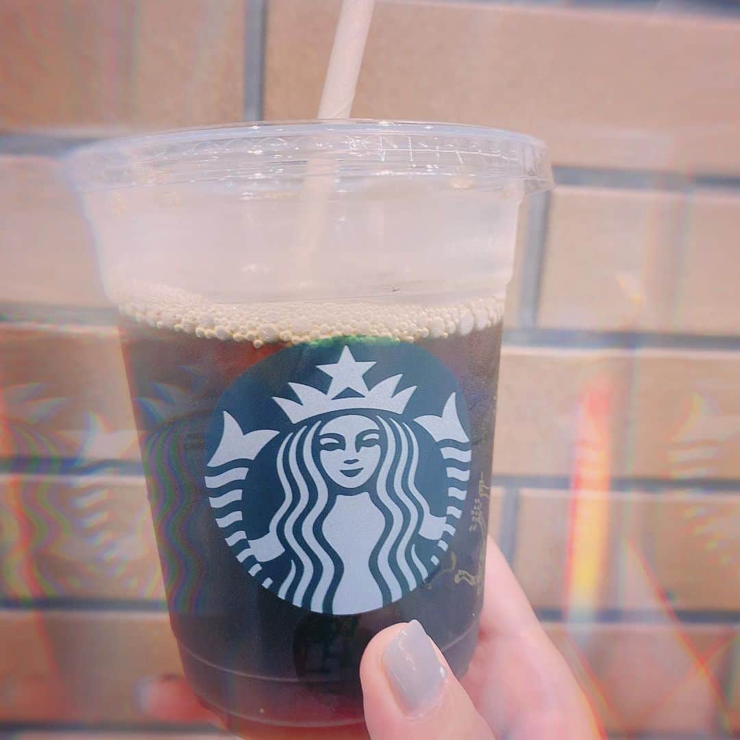 井口裕香さんのインスタグラム写真 - (井口裕香Instagram)「☕️ 飲み過ぎ注意♡ 苦〜いのがほしくなるんだよね。ふしぎだね。 #きょう何杯目？ #カフェイン中毒  #だめだよ♡」7月25日 19時21分 - ooo31_iguchiyuka_31ooo