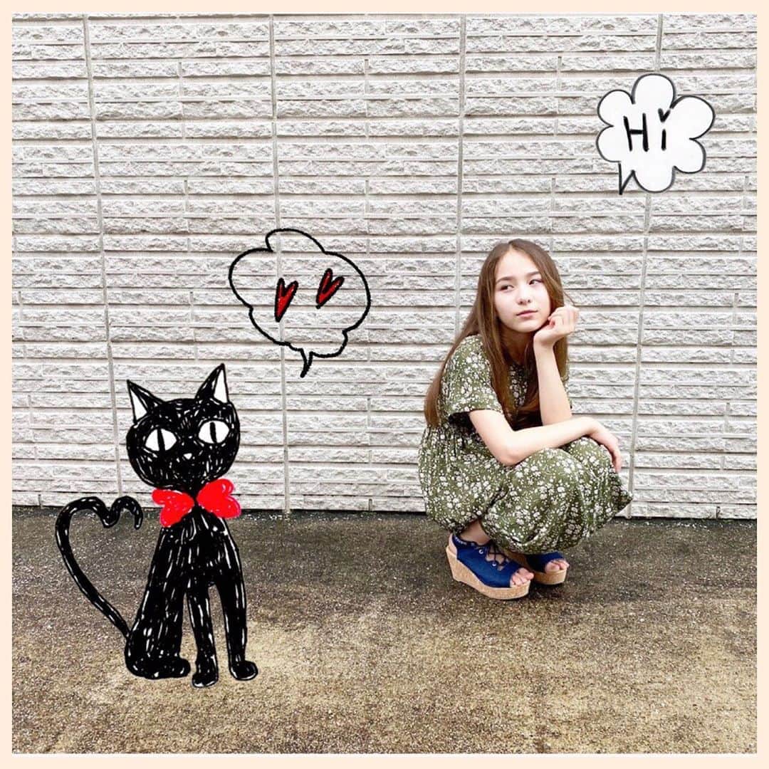 サマーヘイズ・アイラのインスタグラム：「降ったり☔️止んだり☁️ 降ったり☔️止んだり⛅️ 夏はすぐそこですか？  #サマーヘイズアイラ #アイラ #js6#小6 #model#モデル #tween #tweenmodel #girl#japan#japanesegirl  #セルカ#セルフィー  #雨#梅雨#rainyseason #ワンピース#pairmanon #👗」