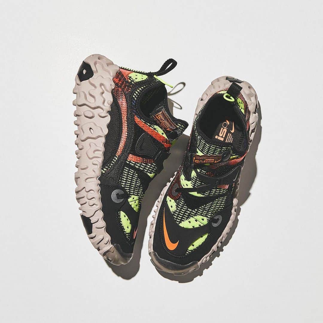 UNITED ARROWS & SONSさんのインスタグラム写真 - (UNITED ARROWS & SONSInstagram)「【 New Arrival 】 ＜ NIKE ISPA OVERREACT FLYKNIT＞ now in online store.ㅤㅤㅤㅤㅤㅤㅤㅤㅤㅤㅤㅤㅤㅤㅤㅤㅤㅤㅤㅤㅤㅤㅤㅤㅤㅤㅤㅤㅤㅤㅤ  Improvise（即興的工夫）、Scavenge（徹底的な素材の活用）、Protect（守る）、Adapt（応用する、適用させる）の頭文字であり、一連のデザイン理念を表現する”ISPA”。﻿ 人工的な環境の中にあるユニークかつ変化を続ける課題に対応できる画期的なプロダクトを開発することを目的とし、日常で直面する問題を解決する先進的なソリューションとして、機能性と実用性を優先させた、適応力の高いフットウェアやアパレルを開発しています。ㅤㅤㅤㅤㅤㅤㅤㅤㅤㅤㅤㅤㅤ  "ISPA" is an acronym for Improvise, Improvise, Scavenge, Thoroughly Protect, and Adapt. It's a sequel. With the aim of developing innovative products that can respond to unique and ever-changing challenges in an artificial environment, we will provide functionality and practicality as an advanced solution that solves the problems faced in everyday life. We are developing high-adaptive footwear and apparel that are prioritized.  #nike #ispa #UnitedArrowsAndSons」7月25日 11時07分 - unitedarrowsandsons