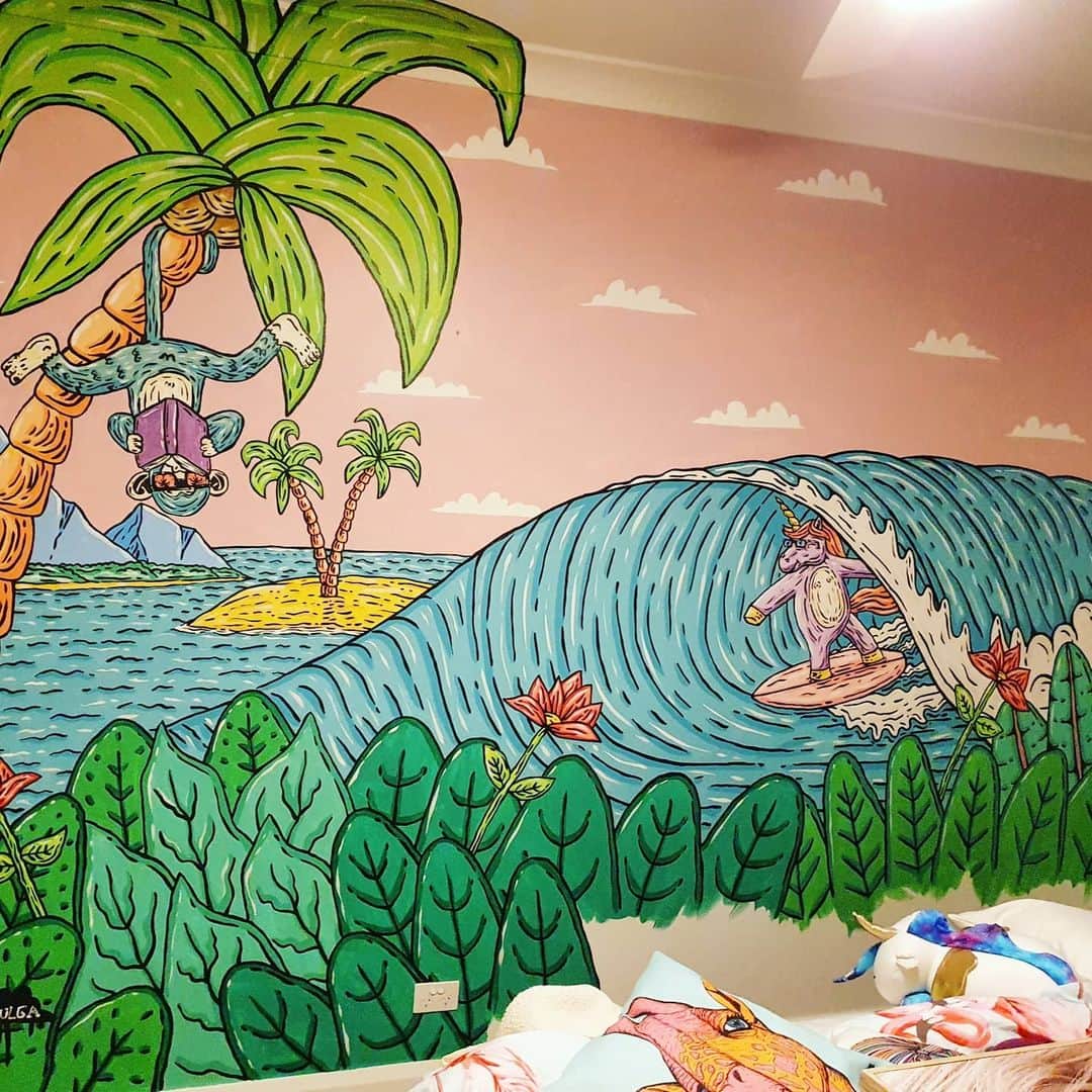 MULGAさんのインスタグラム写真 - (MULGAInstagram)「Rad times painting up Charlie's bedroom the other day 🌊🦄🏝️🐒. ⁣⁣ ⁣⁣ If per chance you would like a mural in your bedroom or other room don't hesitate to get in touch. ⁣⁣ ⁣⁣ The story of Charlie the Unicorn and Pedro the Monkey 🦄🐒⁣⁣ ⁣⁣ Once there was a brother and sister called Pedro and Charlie and one night before bed they read a book about a monkey and unicorn going on sweet adventures everywhere. That night they both dreamt the same dream that they were a monkey and unicorn and when they woke up that's what they were. So they went to the beach and Charlie went surfing and got the best tube of her life and Pedro hung around in a palm tree reading a really good book about superhero monkeys from outerspace that fight the bad guys with banana weapons like from the movie Madagascar.⁣⁣ ⁣⁣ The End⁣⁣ ⁣⁣ Painted with @tint.paint. ⁣ ⁣ #mulgatheartist #unicornart #surfart #monkeyart #unicorn #surfartist #muralart」7月25日 11時17分 - mulgatheartist