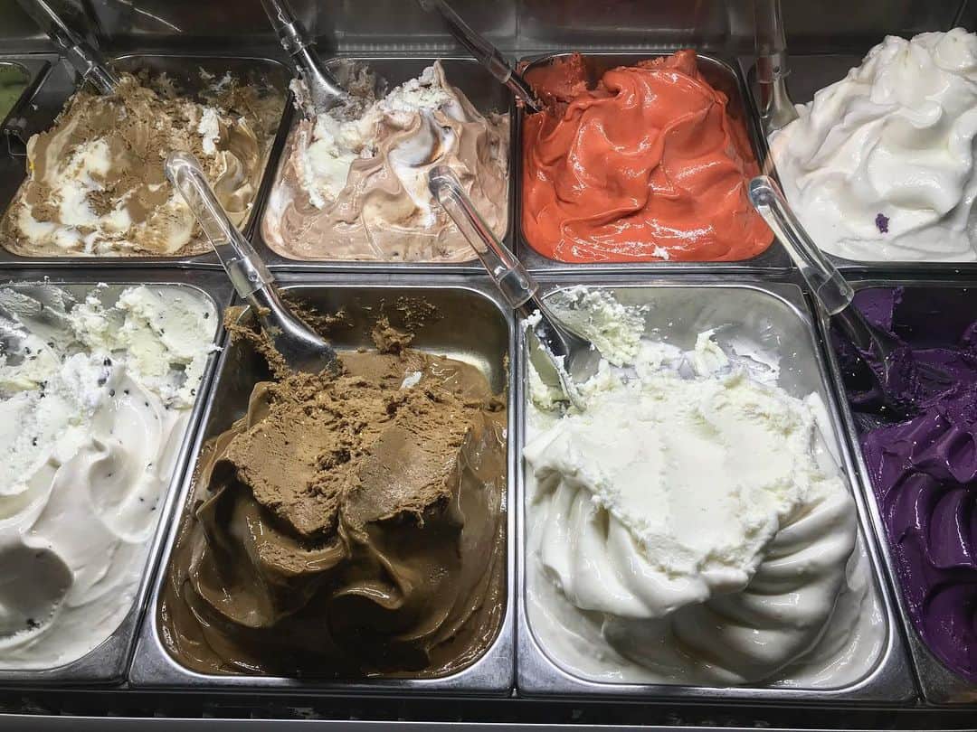 Jay のインスタグラム：「어떤 맛? 🍧🍨🍦🍫」