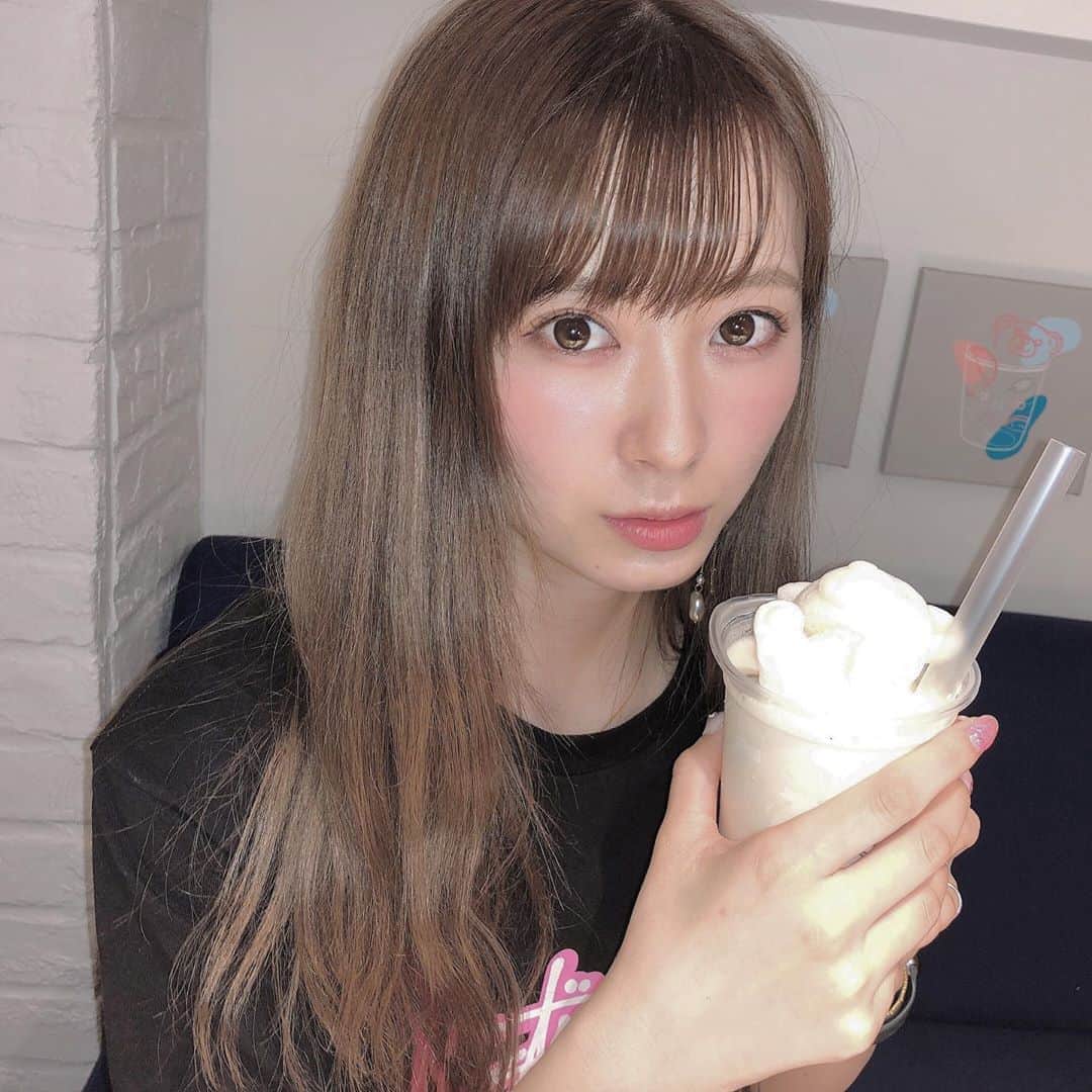 のインスタグラム：「♥宮城でのコンサート♥﻿ ﻿ 仙台でのコンサートです！！！﻿ えりたちの公演は2公演目ですよーー！！！！﻿ ﻿ 今日のアイメイク道具♥﻿ ﻿ 2枚目に載せておきます♥﻿ ﻿ ♥Bidol﻿ ♥Zeesea﻿ ♥CLIO﻿ ♥ETUDE HOUSE﻿ ﻿ 今日のお肌はDiorのハイライトでツヤツヤ♥﻿ ﻿ #morningmusume20 #モーニング娘20﻿ #helloproject  #顔面国宝﻿ #えりぽんかわいい #アイドル﻿ 存在が #インスタ映え #instablog﻿ #Love #beauty﻿ #followme #makeup﻿ #Instagram #Insta﻿ #메이크업 #얼스타그램﻿ #ig_Japan #팔로미﻿ #フォロー歓迎 #ootd﻿ #Zeesea #仙台﻿ #CLIO #Dior﻿ #いいね #photo﻿ #Disney #IDOL﻿ #SELFIE #셀카」