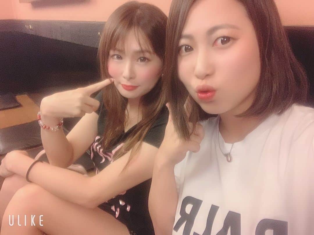 松浦三佳さんのインスタグラム写真 - (松浦三佳Instagram)「＊ まりえるとちゃんこ鍋🍲 さすがのみかもいろいろ参ってるわ😔 ＊ ＊ ＊ #ちゃんこ鍋#ダイエット#家みたいにくつろぐ#食べログ#晩ご飯#グルメ#グルメ女子#tabelog#osaka#osakagourmet#diet#dinner」7月25日 12時55分 - mikarinrin5555