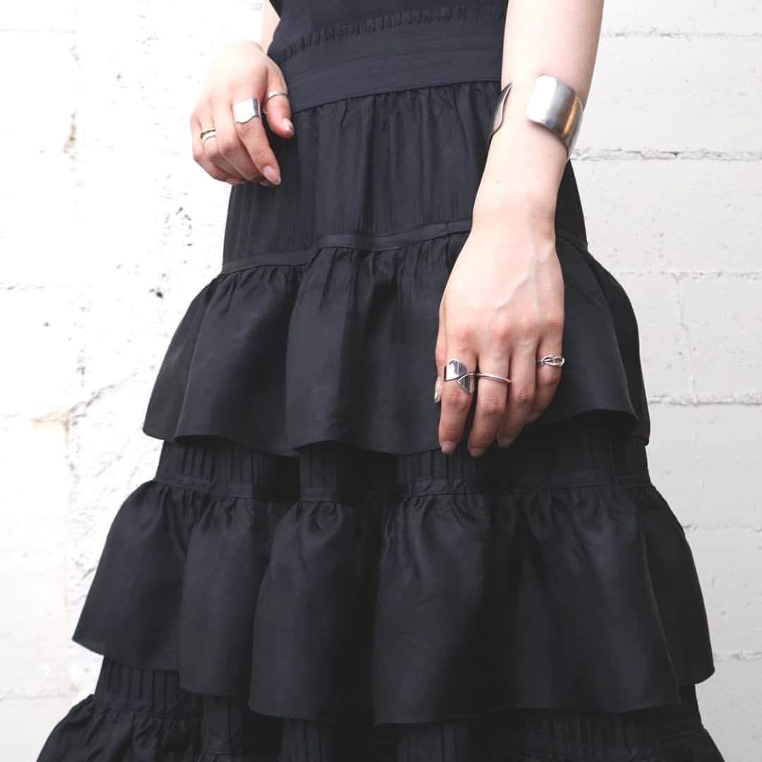 吉祥寺 古着屋 Orfeoさんのインスタグラム写真 - (吉祥寺 古着屋 OrfeoInstagram)「Tiered × Pleated Skirt   #orfeo #kichijoji #tokyo #vintage #used #fashion #coordinate #outfit  お問い合わせはインスタグラムのプロフィール掲載のメールアドレスにお願いいたします。コメント、DMでのお問い合わせは受け付けておりませんのでご了承ください。 新型コロナウィルス感染拡大防止策を徹底した上で営業をしております。マスクの着用、入店時にアルコールでの消毒をお願いいたします。」7月25日 13時17分 - orfeokichijoji