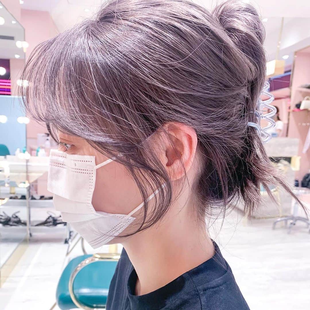 原涼香のインスタグラム：「𝐋𝐚𝐯𝐞𝐧𝐝𝐞𝐫 𝐛𝐞𝐢𝐠𝐞 💜 クリップアレンジに必須のおくれ毛も💯 ㅤㅤㅤㅤㅤㅤㅤㅤㅤㅤㅤㅤㅤ」