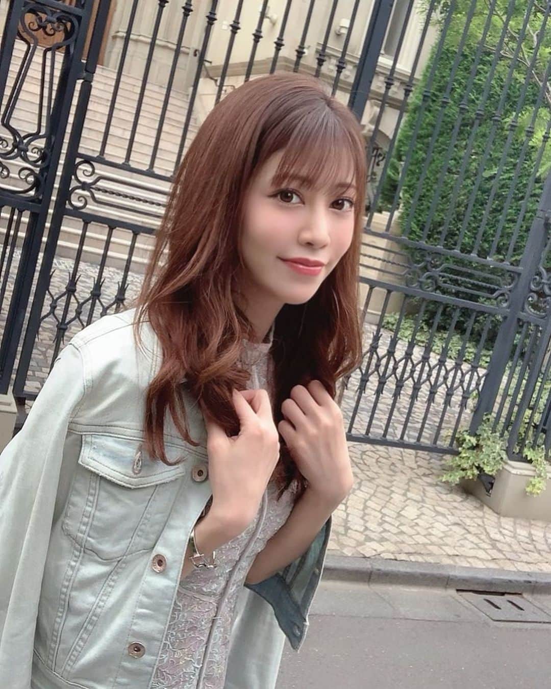 のインスタグラム：「．     4連休だね💕 みんなゆっくり過ごしてるかな😳？     中々梅雨明けないね…☔️     写真は晴れた日に 表参道でランチした時の🍽💓     ．」