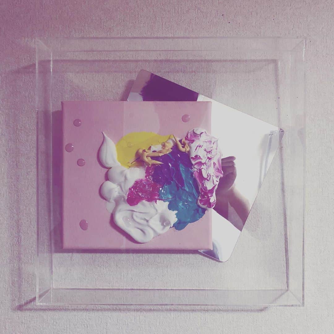 のインスタグラム：「Thank you sold out. #sugitayohei#artcollector  #instaart #contemporaryart #japaneseart #interiordesign #amazingart #museum#artgallery #artfairtokyo #杉田陽平 #月刊アートコレクターズ #ワンピース倶楽部  #月刊美術 #美術の窓 #美術手帖#BSフジ#ブレイク前夜#アートのある暮らし教会#musseduももクロ#バチェロレッテ #amazonprime」