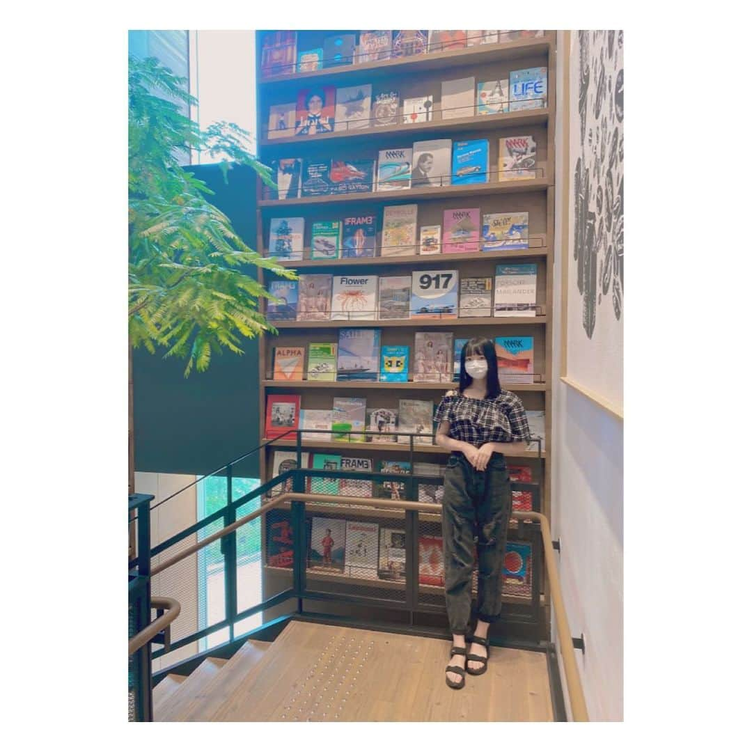 奥本陽菜さんのインスタグラム写真 - (奥本陽菜Instagram)「趣味は読書です📕 ・ ・ ・ ・ ・ #最近#読んだ本は#少年ジャンプ ・ ・ ・ ・ #文学少女」7月25日 14時55分 - hinanohiroshima