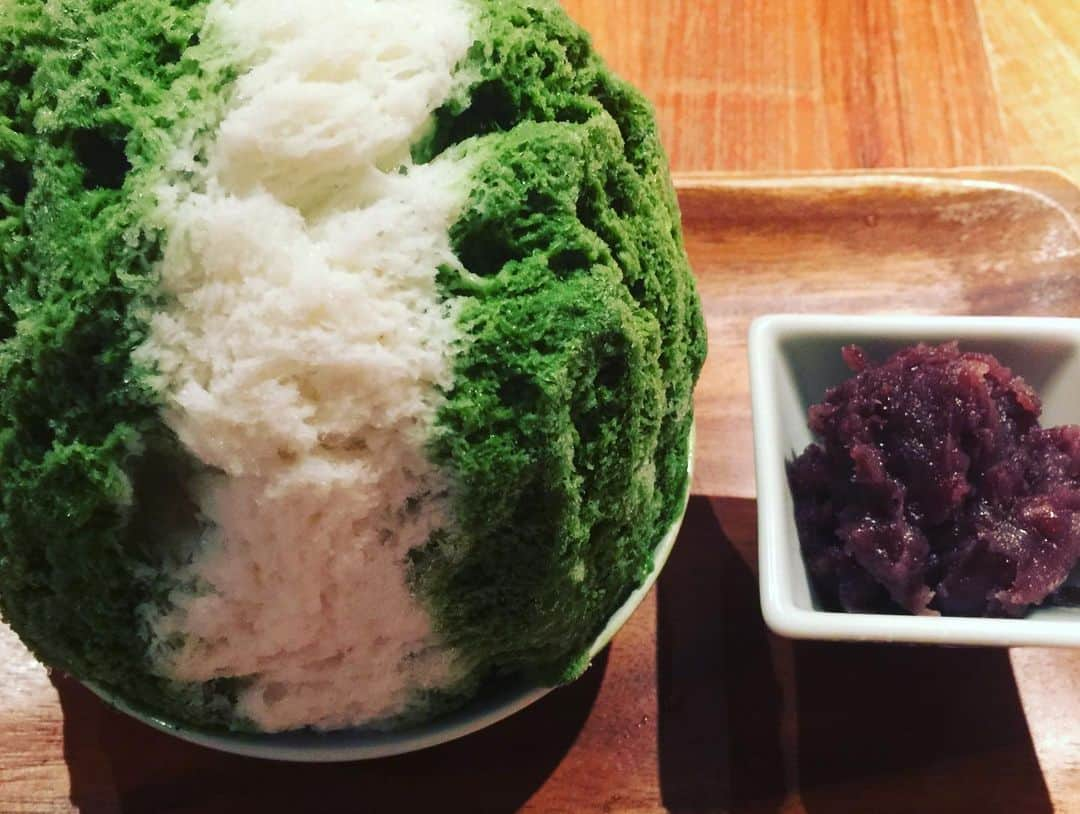 香西咲さんのインスタグラム写真 - (香西咲Instagram)「友達の #抹茶かき氷あんこトッピング🍧  ヘルシーで美味しかった😋💕  自宅にも#かき氷機 ほすぃですわぁ😍😍😍  #yelo 🍧 #かき氷 🍧 #はむはむ 🍧」7月25日 15時29分 - saki.kouzai