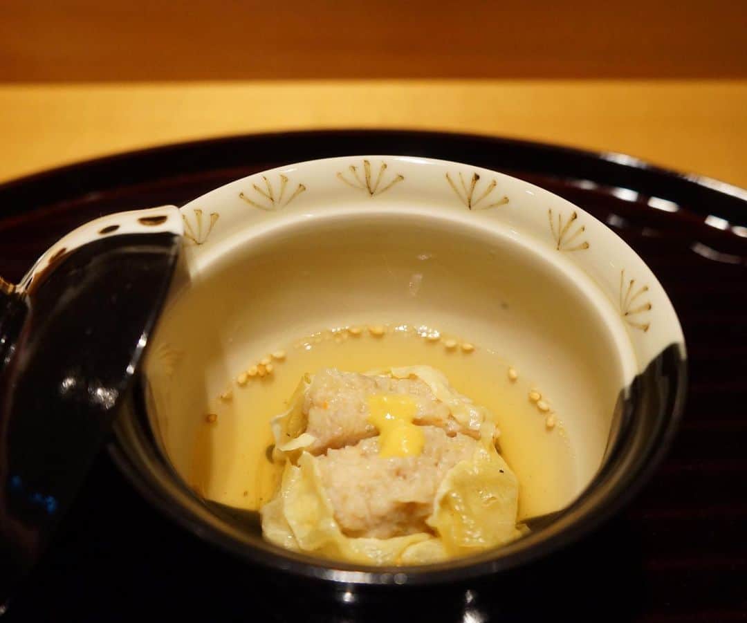 井上麻衣さんのインスタグラム写真 - (井上麻衣Instagram)「楽しみにしていた #桂浜 さんに 行ってきました💓 どのお料理も上品で美味しく 特にカツオの藁焼が絶品。 そして〆の炊き立てご飯と頂くお供。 ありすぎて選べない笑 おかわりもさせてもらって幸せなひと時でした☺️✨ . . . #instagood #instalike #goodlife #gourmet#tokyo#azabujuban  #japanesefood #dinner #東京#東京グルメ #日本食#和食 #ディナー#高知#カツオのたたき  #カツオの藁焼き #麻布#麻布十番グルメ  #麻布十番 #紹介制 #食べログ」7月25日 15時45分 - mai_inoue