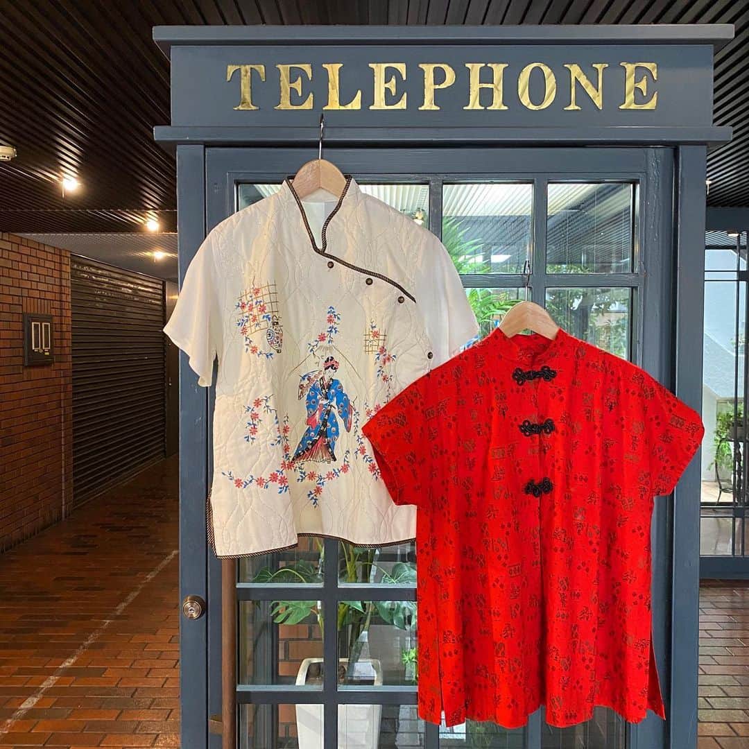 NUTTY Vintage&Collectibleのインスタグラム：「💐HOLIDAY SPECIAL ARRIVAL💐  ☑︎vtg oriental design tops  夏のオリエンタルスタイル、とっても上品で素敵です。 40年代〜50年代頃の、トップスをあわせて入荷いたしました。  ＊本日18時ONLINE STORE掲載いたします＊ 📮ONLINE STORE送料無料📮  🛒〜〜〜〜〜〜〜〜〜〜〜 SUMMER SALE LINE UP 〜〜〜〜〜〜〜〜〜〜〜〜🛒 🎟30%~50% OFF TICKET SALE 💎VINTAGE JEWELRY : EVERYTHING 10%OFF 🛀EVERYTHING ¥1000 BATHTUB 📮ONLINE STORE SHPPING FREE 〜〜〜〜〜〜〜〜〜〜〜〜〜」