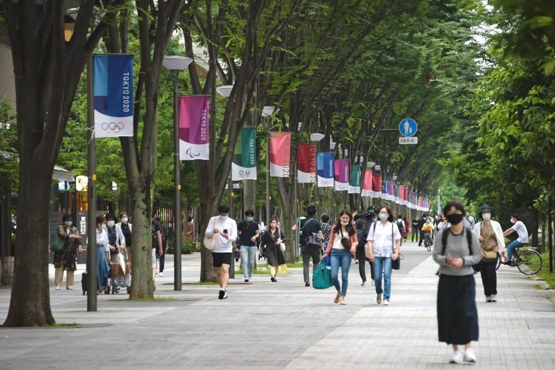 東京都庁広報課さんのインスタグラム写真 - (東京都庁広報課Instagram)「「サンサンロード（立川市）／Sun Sun Road (2020.6.24撮影)」最寄駅：立川駅 　#TOKYO創業ステーションTAMA #greensprings #グリーンスプリングス #たましん美術館 #立川駅北口 #新街区 #立川立飛  #tokyotokyo #tokyogram #moodygrams #jp_gallery #ptk_japan #gdayjapan #realtokyo #beautifuldestinations #tokyojapan #instatokyo #loves_nippon #phos_japan #bestjapanpics #cooljapan #japan_of_insta #photo_jpn #illgrammers #景色 #東京 #Tokyo #东京 #도쿄 #tokyogood」7月25日 17時01分 - tocho_koho_official