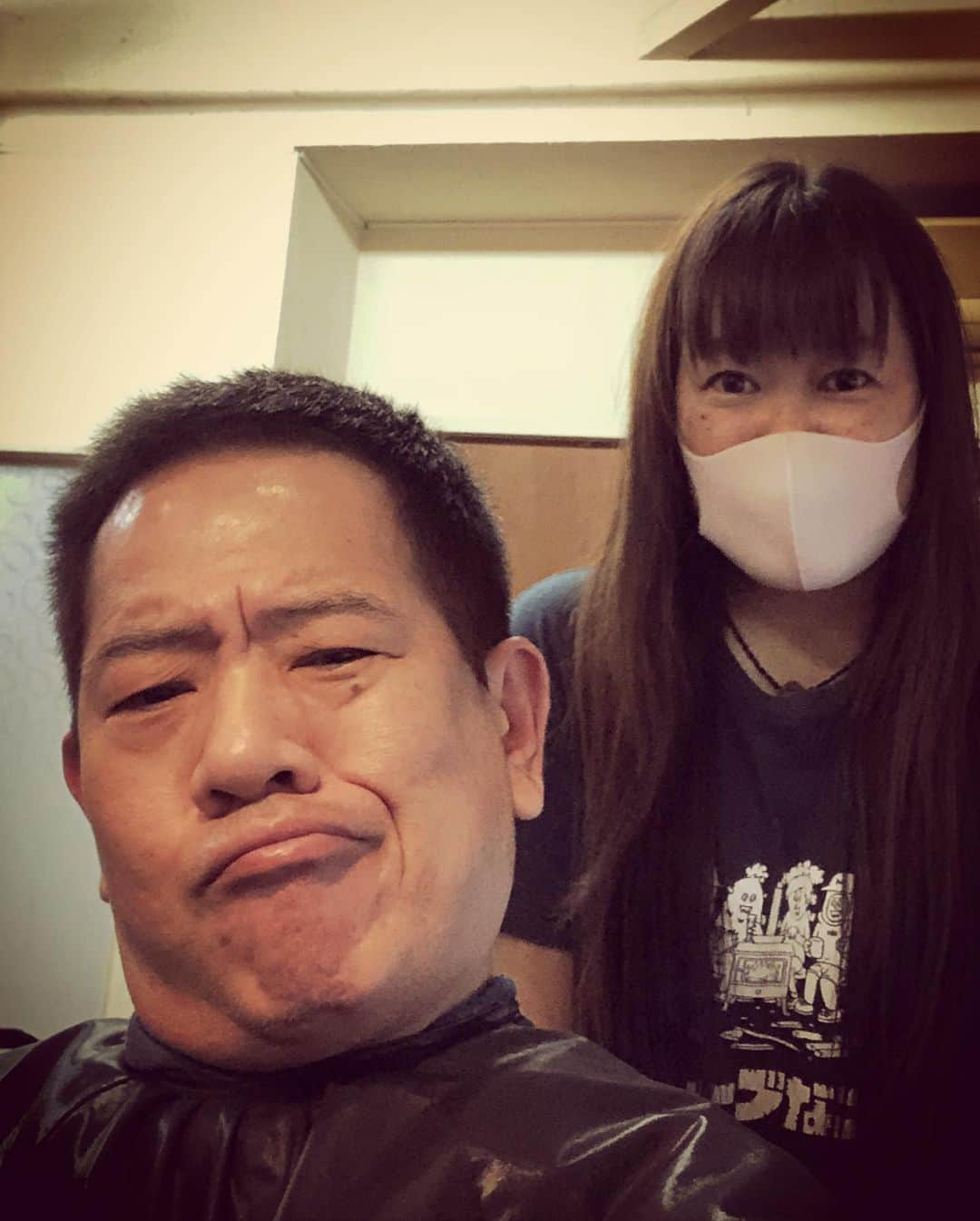 杉本知香さんのインスタグラム写真 - (杉本知香Instagram)「ゴリセロイ🦍 大人気韓流ドラマで人気の髪型らしい🦍  ソーシャルディスタンスゴリラ🦍  #中目黒美容室 #ゴリセロイ#パクセロイ#梨泰院クラス #梨泰院 #ソーシャルディスタンス  #FUJIWARA原西#FUJIWARA 🦍 #原西ゴリラ#原西前髪 #モニタリング #シャバーニ」7月25日 17時41分 - sugimotoc