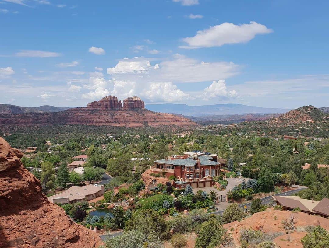 キム・アジュンさんのインスタグラム写真 - (キム・アジュンInstagram)「#Sedona #meditation」7月26日 4時58分 - ashia_kim