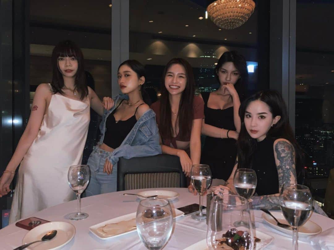 Abby Chenのインスタグラム：「🍒🤍」