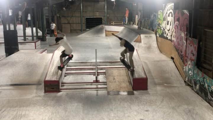 西矢椛のインスタグラム：「@yumeka_oda_1030   power bomb skatepark✨  ゆめかちゃんと久しぶりにすべった〜😆😆 めちゃめちゃ楽しかった😘 @yuichi_oda 撮ってくれてありがとう🙏🎥  @murasakisports_official  @ridersfact_nanba  @ridersfact_mozo  @protec  @elementjapan  @boneswheels  @independenttrucks   #girlsskater #skate #skateboard」