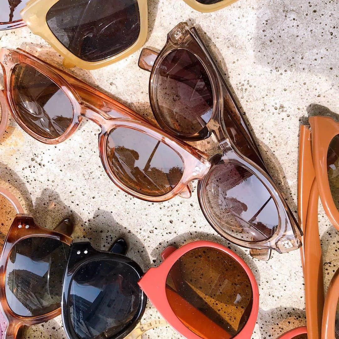 Me%さんのインスタグラム写真 - (Me%Instagram)「サングラスいろいろ ————— Me%のサングラスは、 バリエーションがたくさん。 トレンドのクリアフレームや、 カラーフレームでコーデをワンランクアップ。 8月に向けて夏気分をアップ。 ————— #mepercent #sunglasses #summer #clear #color #catframe #サングラス #夏」7月25日 20時37分 - me_percent