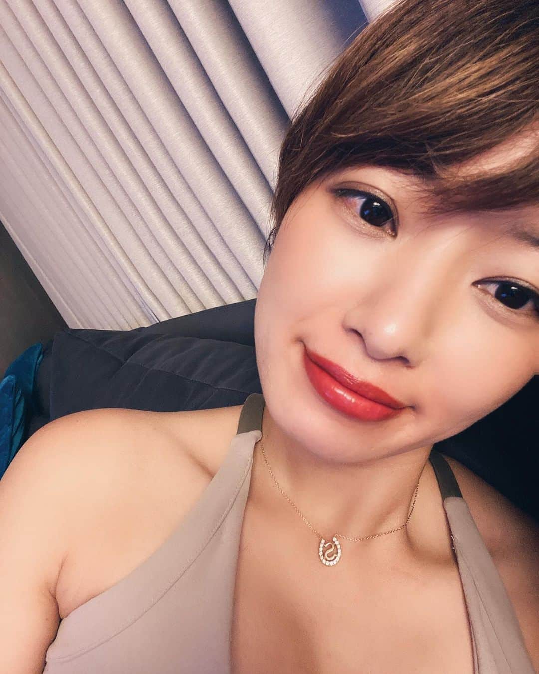 彩海のインスタグラム：「. . リップアートメークの施術直後 . 1番最後の写真がBeforeだよ！ 上唇のくすみがきれいにとれたのわかりやすいと思う！ . . . @misaco_nurse  今日もありがとうございました♡ 相変わらず神施術で優しくて大好き🥺♥️ . 私の色は【Terra】テラっていう色だよ！ . . #リップアートメイク #リップ#アートメーク #アートメイク #くすみ#メンテナンス #女子力向上 #女子力アップ  #アラフォー #アラサー #美容#美容クリニック」