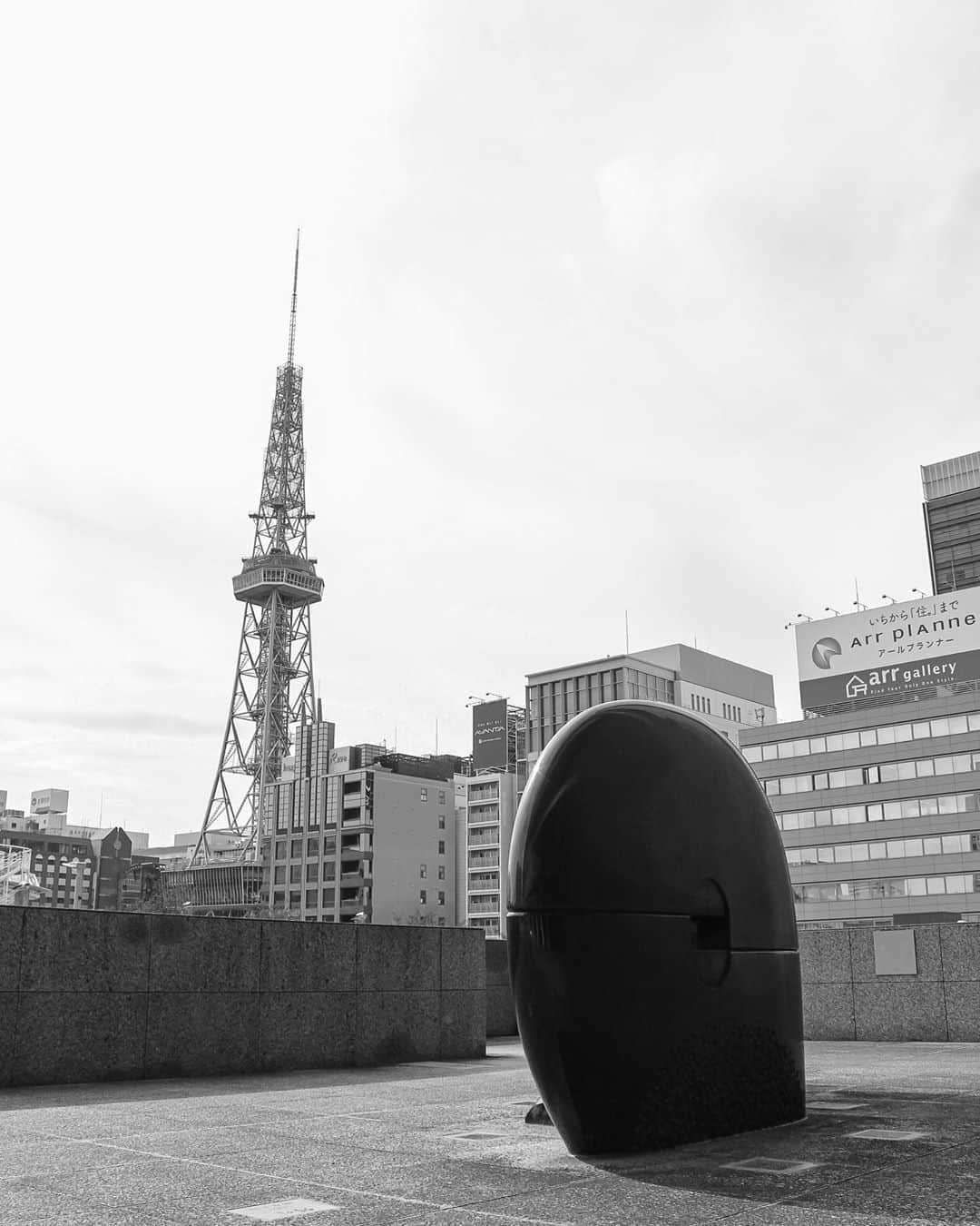 s_shoheyのインスタグラム：「. よく分からないオブジェ🤔 .」