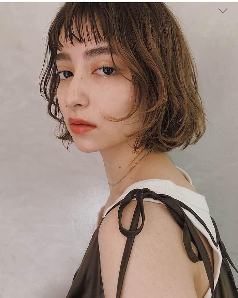 野々口祐子のインスタグラム：「VOGUE GIRLに掲載中です💄  https://voguegirl.jp/beauty/hair/20200704/syan-1/  #nono_hair #nono_make #syan_tokyo #VOGUEGIRL」