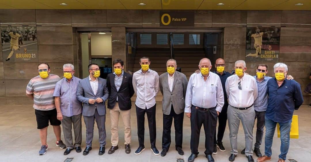 ビジャレアルCFさんのインスタグラム写真 - (ビジャレアルCFInstagram)「Las dos primeras leyendas -Bruno & @santicazorla- ya lucen en el nuevo Passeig Groc del Estadio de la Cerámica 💛🏟! .  The first two legends - Bruno & @santicazorla -  are now part of the new Yellows’ Walk Of Fame at the Estadio de la Cerámica 💛🏟! . #HistoriaGrogueta #Villarreal #futbol #football #soccer #laliga」7月25日 21時41分 - villarrealcf