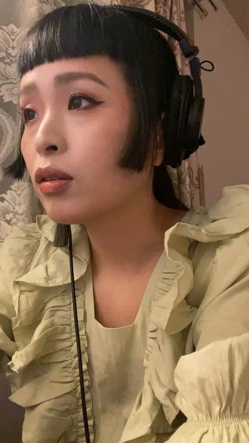 小春のインスタグラム：「チャラン・ポ・ランタンの姉が編集しています」
