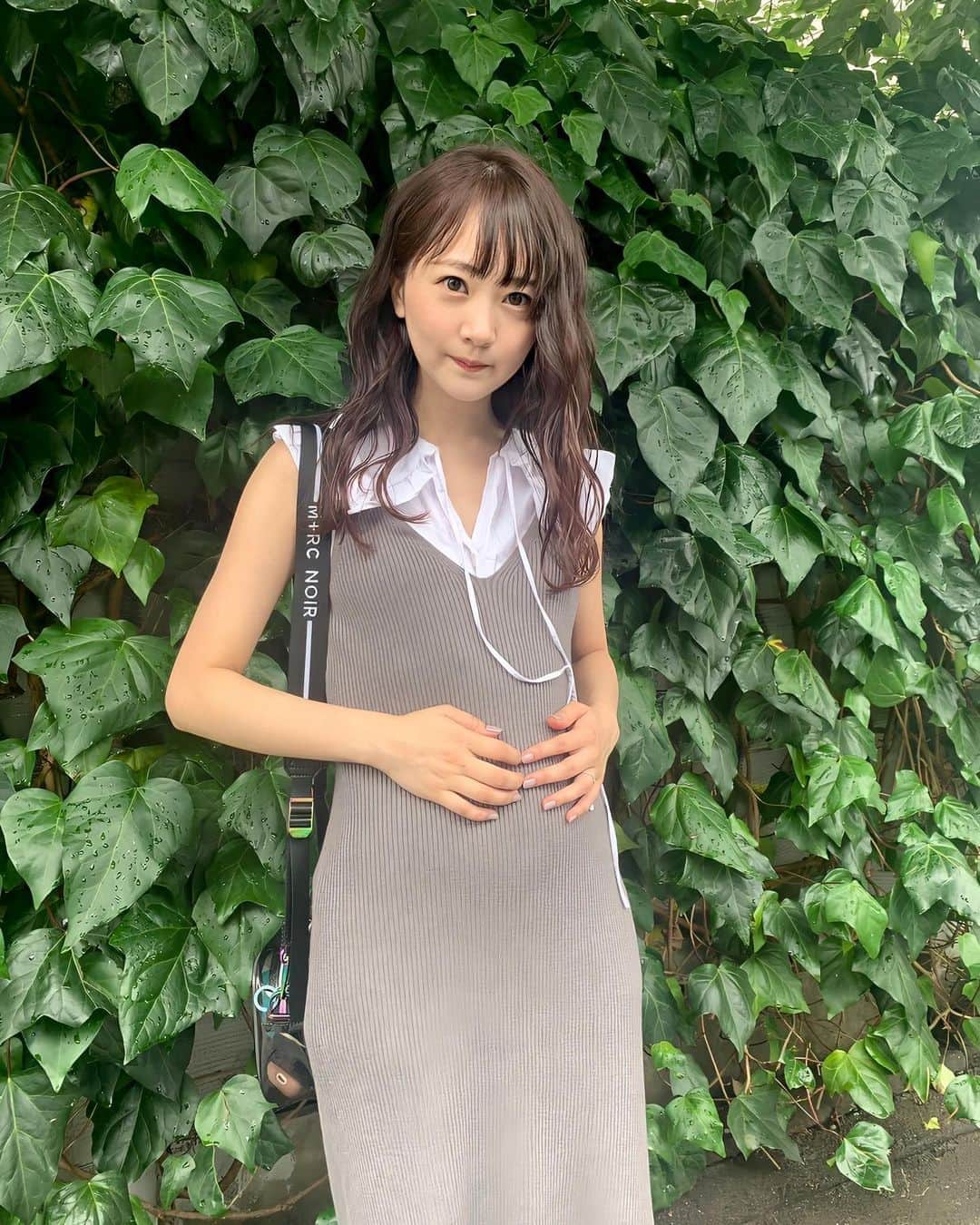 浜田翔子さんのインスタグラム写真 - (浜田翔子Instagram)「まさかの妊婦体験🤱 妊婦さん🤰4ヶ月目を 動画で1日体験してみました！ 4ヶ月の重さで結構重量感だったので すごいなぁと感じました。  いつか赤ちゃんできたらいいなぁ👶🕊」7月25日 21時51分 - shoko_hamada