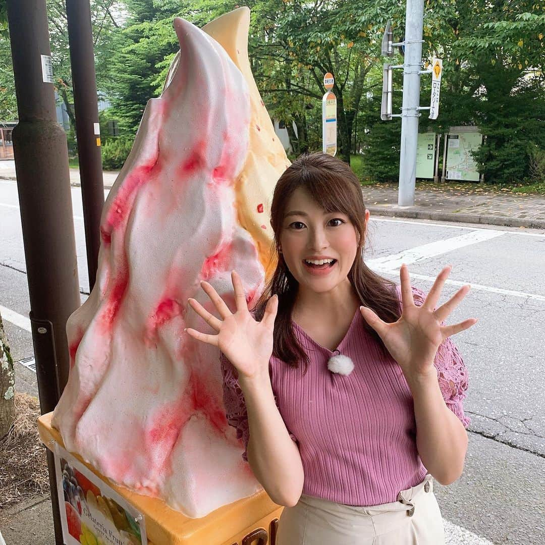 小宮山瑞季さんのインスタグラム写真 - (小宮山瑞季Instagram)「発見！大きなジェラート🍨💓 次回のこれダネッ！は、この夏にたべたいひんやりスイーツを大特集✩.*˚ 軽井沢のジェラート屋さんに行って、信州フルーツをふんだんに使ったジェラートを食べました😋🍴💕 10種類以上あるジェラートの人気ランキングもご紹介しますよ！！！ ・ 最近コメントを返せずすみません。。。 しっかり拝見しています！！！ いつもありがとうございます！！！ ・ #長野放送 #土曜はこれダネッ #スイーツ #夏 #夏スイーツ #summer #summersweets #ジェラート #gelato #信州フルーツ #fruit #人気ランキング #ranking #軽井沢 #karuizawa #フルッティ #ニューオープン #長野 #nagano #アナウンサー #小宮山瑞季」7月25日 21時52分 - komiyama_mizuki