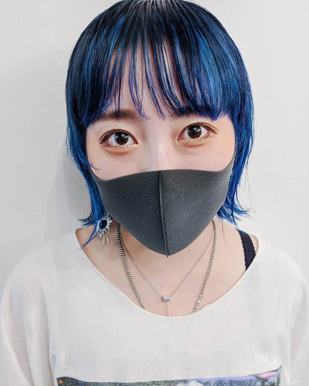 時田健太さんのインスタグラム写真 - (時田健太Instagram)「ブルーブラックベースのブルーのハイライトとインナーカラー！   ボブベースのウルフカット✂  ポイントのブルーが可愛い❤」7月25日 22時07分 - tokikenta