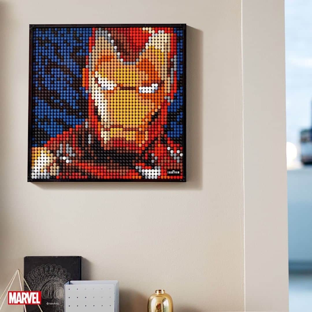 LEGOさんのインスタグラム写真 - (LEGOInstagram)「Marvel Studios Iron Man from LEGO ART lets you build and display 1 of 3 awesome portraits. Combine 3 sets to create the ultimate art piece! Swipe for more 💥   #LEGO #Art #IronMan #MarvelStudios」7月25日 22時00分 - lego