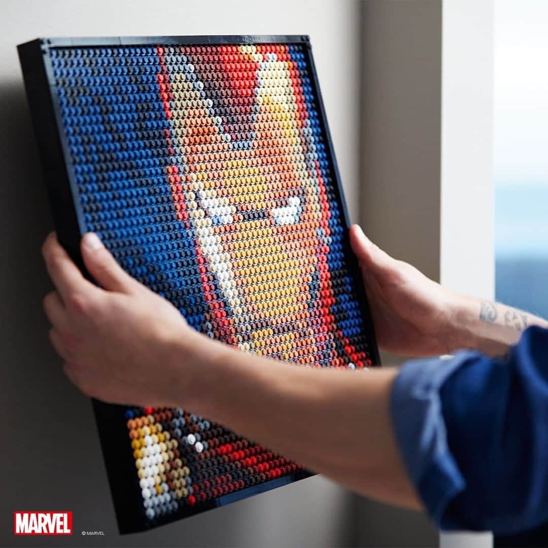 LEGOさんのインスタグラム写真 - (LEGOInstagram)「Marvel Studios Iron Man from LEGO ART lets you build and display 1 of 3 awesome portraits. Combine 3 sets to create the ultimate art piece! Swipe for more 💥   #LEGO #Art #IronMan #MarvelStudios」7月25日 22時00分 - lego