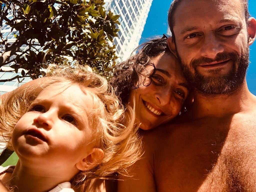 ギョズデ・ソンスルマのインスタグラム：「💙🧿」