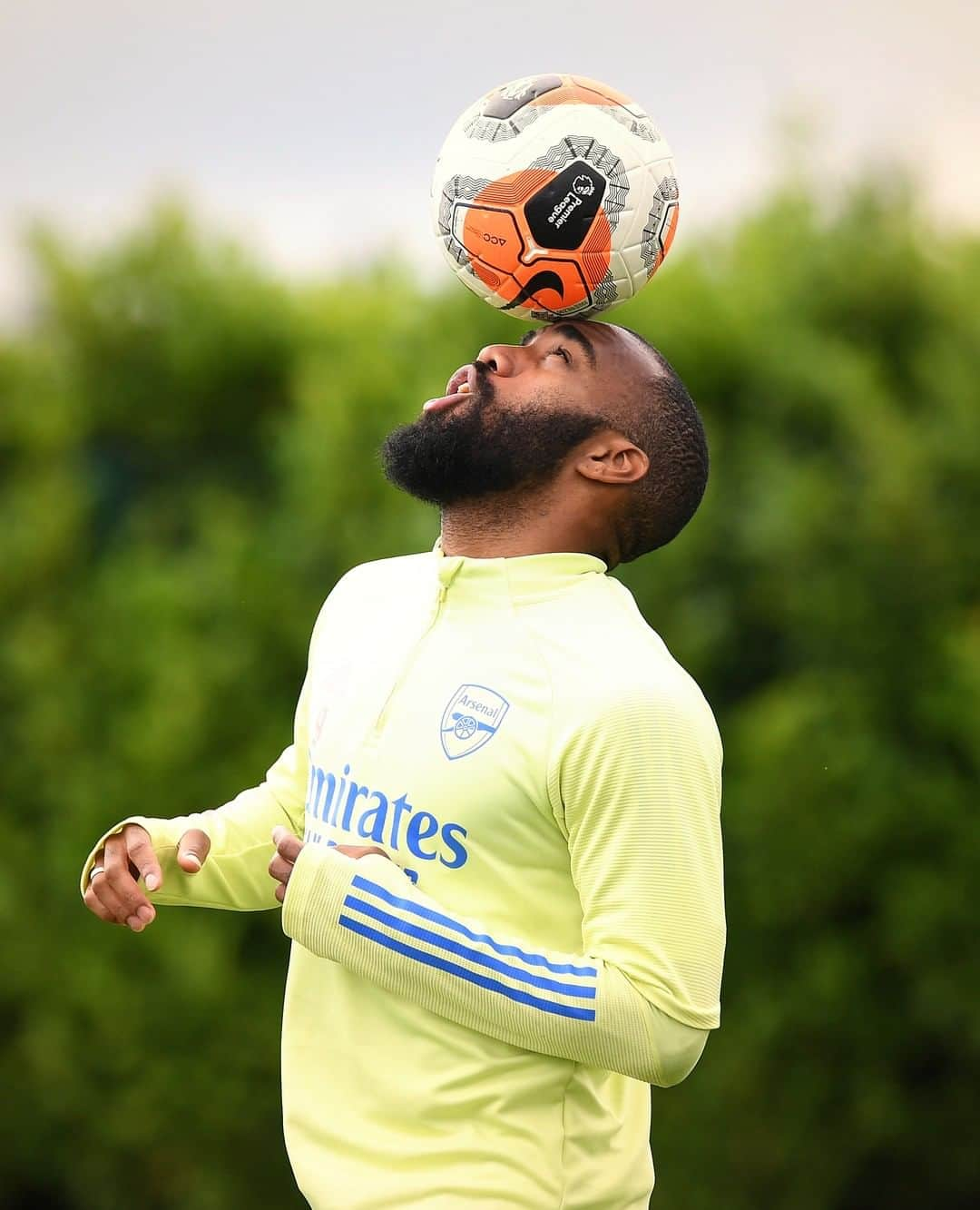 アーセナルFCさんのインスタグラム写真 - (アーセナルFCInstagram)「👀⚽️⁠ ⁠ #Arsenal #lacazette #AFC #ARSWAT #training #Laca」7月25日 23時45分 - arsenal