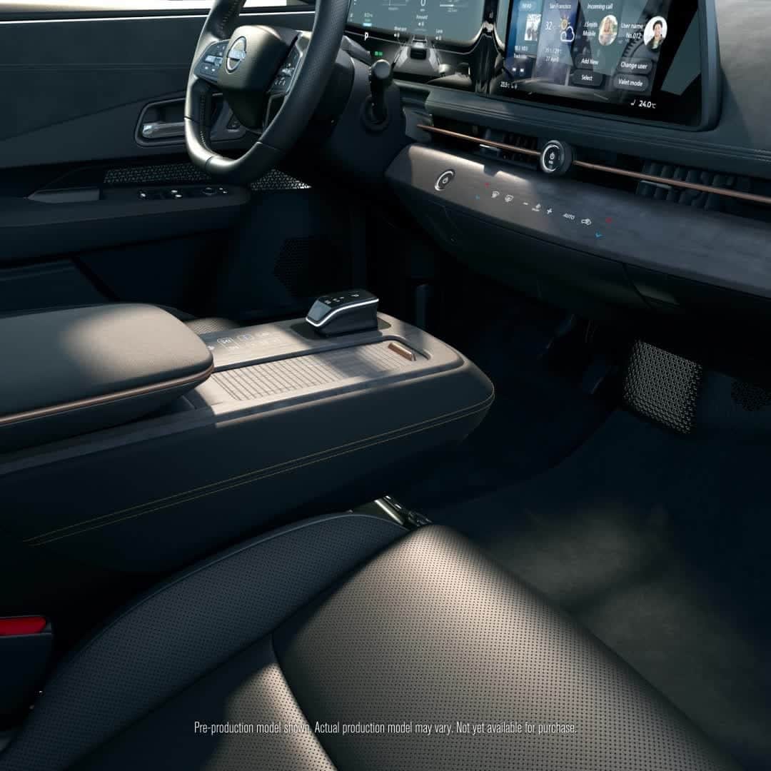Nissan USA Official Instagram accountのインスタグラム：「If only spacecrafts had interiors this sleek. #NissanAriya #ElectricVehicle」