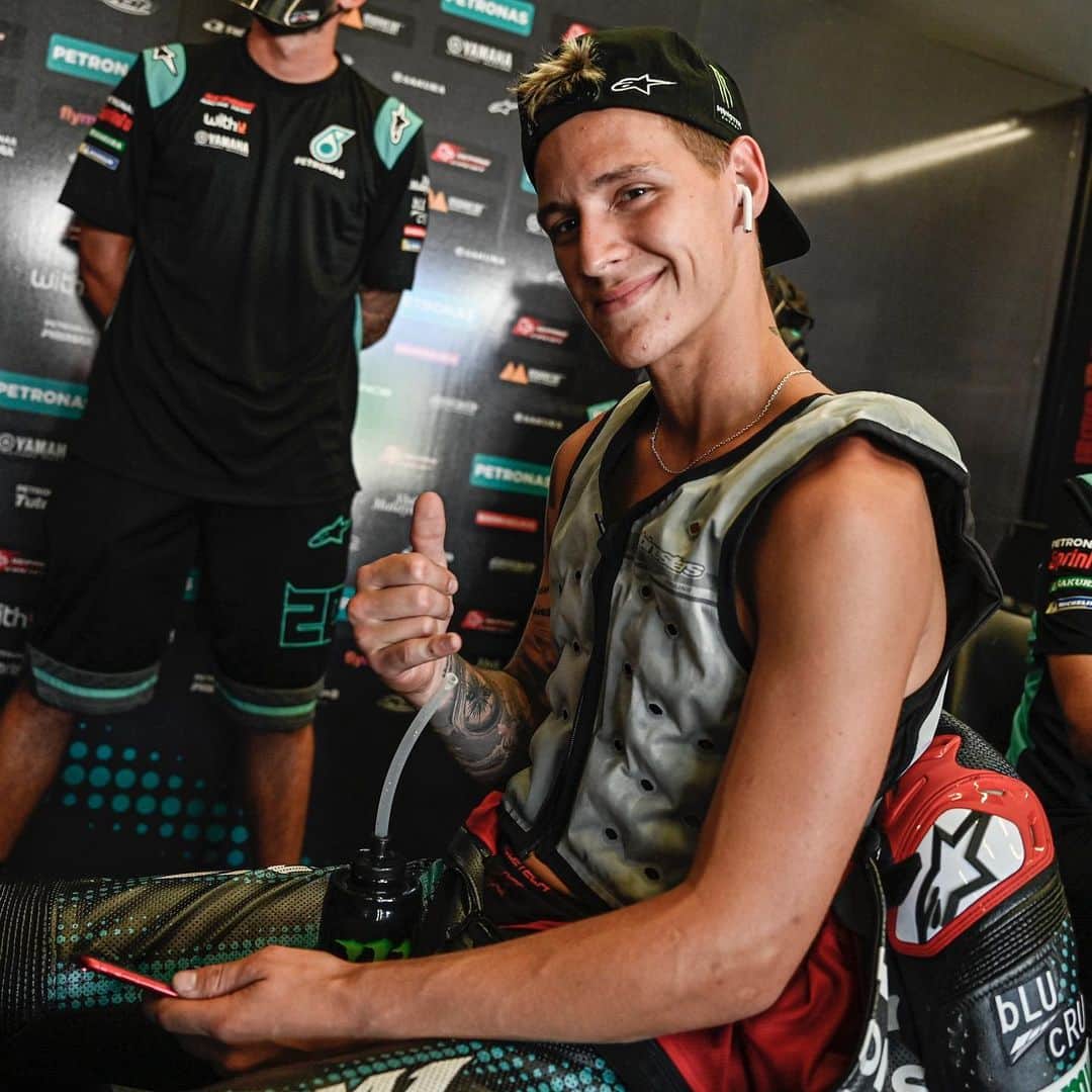 MotoGPさんのインスタグラム写真 - (MotoGPInstagram)「Happy boy 🤙 Back-to-back poles... Will they also be back-to-back wins for @fabioquartararo20? 🤔 Just one more sleep to find out! #AndaluciaGP #MotoGP #Motorcycle #Racing #Motorsport #FQ20 #FabioQuartararo #Quartararo #Poleman」7月25日 23時55分 - motogp
