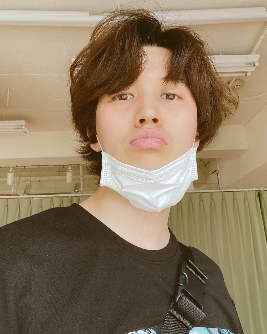 ジンソクさんのインスタグラム写真 - (ジンソクInstagram)「자를때가 온것인가..」7月26日 0時31分 - jinstar