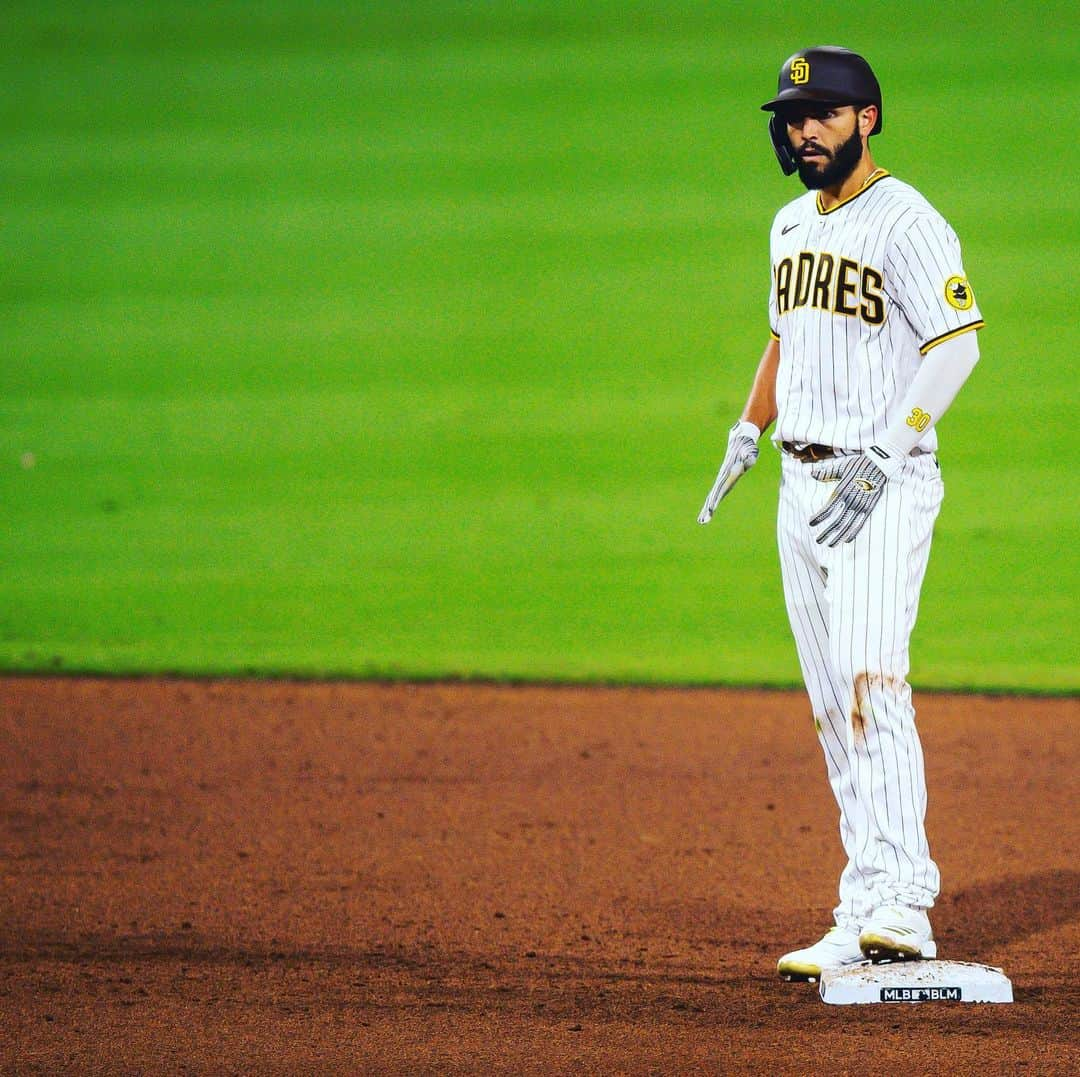 エリック・ホズマーさんのインスタグラム写真 - (エリック・ホズマーInstagram)「Great start ..... on to the next one  @padres   Go Pads」7月26日 1時23分 - hosmer305