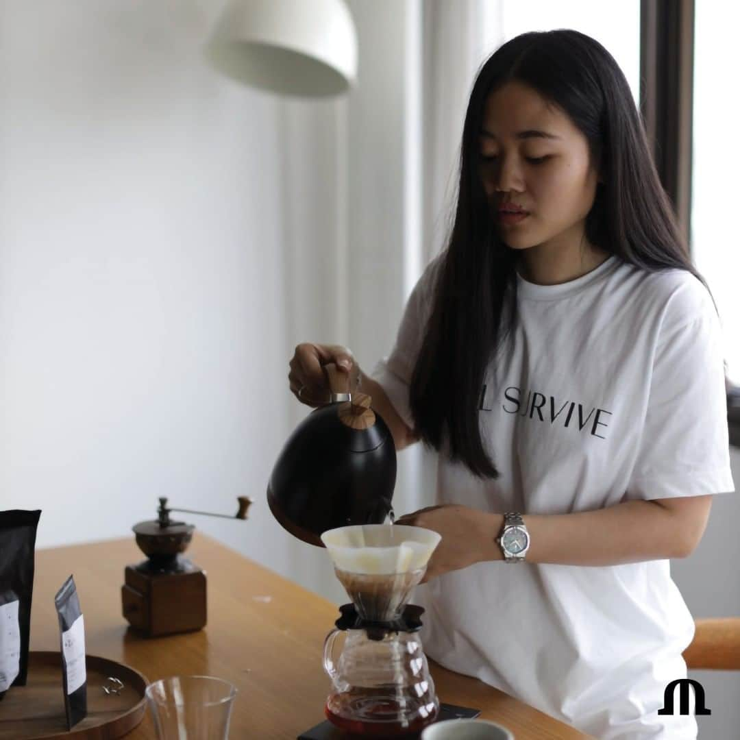 モーリスラクロアさんのインスタグラム写真 - (モーリスラクロアInstagram)「Meet @letar.nara, our fashion enthusiast friend of the brand from Thailand working between art and poetry. #MLFriend #YourTimeIsNow  #MauriceLacroix #Watch #Reloj #LuxuryWatch #Swisswatch #HauteHorlogerie #Swisswatchmaking #Watchmaking #Wotd #Watchesofinstagram #Watchfam #Watchlife #Swissmade #Whatsonmywrist #Watchoftheday #Watchaddict #Dailywatches #instawatchdaily #instawatches #Wiwt #Womw」7月26日 1時30分 - mauricelacroix