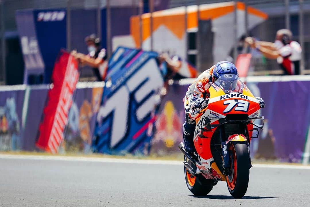 レプソル・ホンダのインスタグラム：「Charge ahead 🦏 ⠀⠀⠀⠀⠀⠀⠀⠀⠀ That’s tomorrow’s plan. ⠀⠀⠀⠀⠀⠀⠀⠀⠀ #Comeback #MotoGP #RidingForThem #MotoGPIsBack #MotoGP #AM73 #AlexMarquez73 #Racing #Repsol #Honda #Racing #RepsolHonda #HRC #RC213V #ThePowerOfDreams #Racing #Motorcycle #Team #OneHeart」