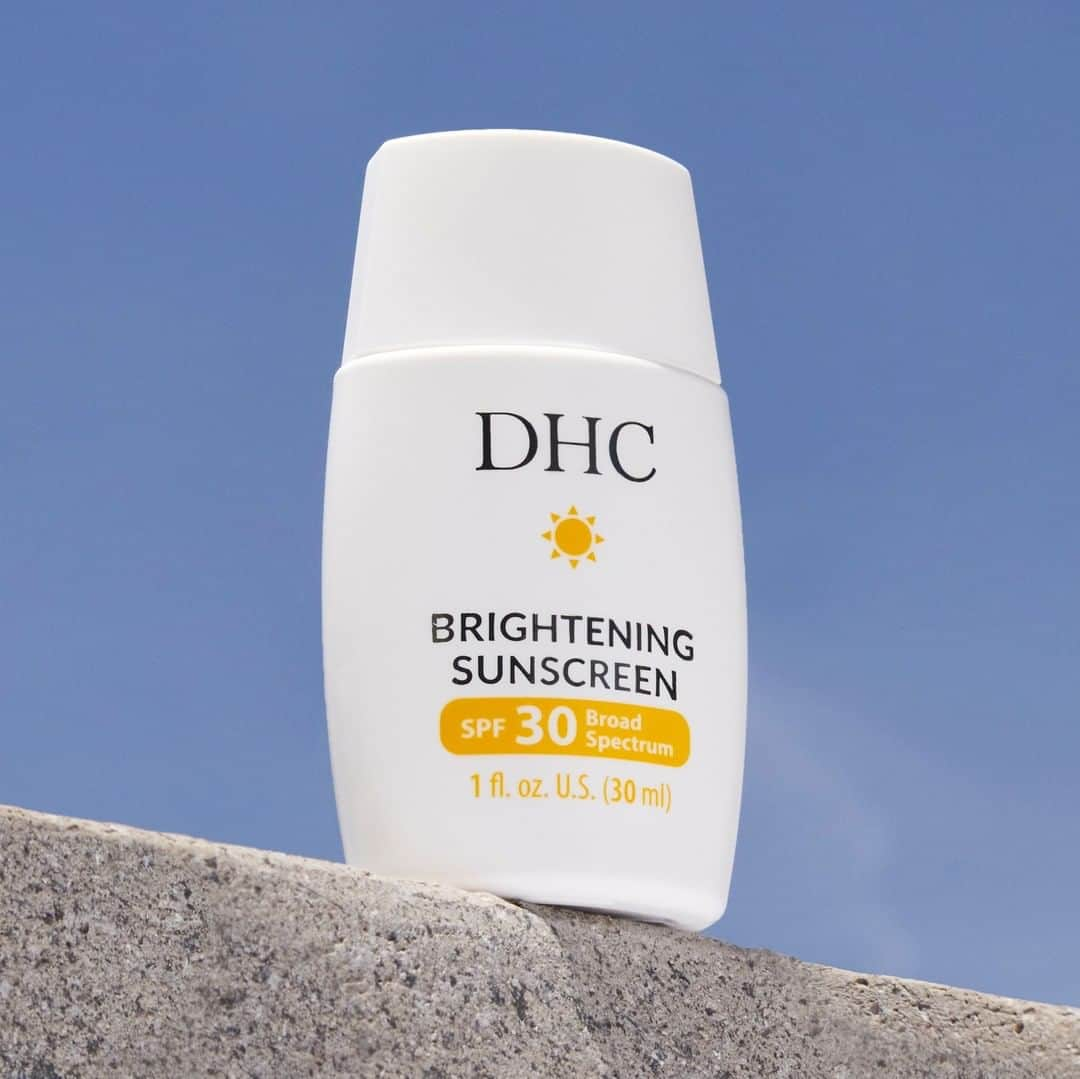 DHC Skincareさんのインスタグラム写真 - (DHC SkincareInstagram)「"⭐⭐⭐⭐⭐ I am so glad this is back in stock. The sunscreen had disappeared 5 years ago. I had used DHC sunscreen for 10 years straight prior to that, and it had kept my skin clear, wrinklefree and spot free. During the 5 year period when I had to resort to buying other brands’ mineral sunscreen, the sun damage quickly accumulated on my face.⁣ ⁣ This DHC sunscreen creates a smooth and luminous look on my skin, and it goes very well as a primer underneath my mineral make-up. This will be the only sunscreen I will use now that it’s back."⁣ ⁣ - DHC Sunscreen Fan (Plano, Texas)⁣ ⁣ Keep your skin - and the coral reefs - safe from the sun this summer with Brightening Sunscreen 😎 Tap to shop an oldie, but goodie ☝️⁣ ⁣ #DHCisJBeauty #Sunscreen #SunCare #ReefSafe #SunscreenAlways #AsianSkincare #SPF #HealthySkin」7月26日 1時56分 - dhcskincare