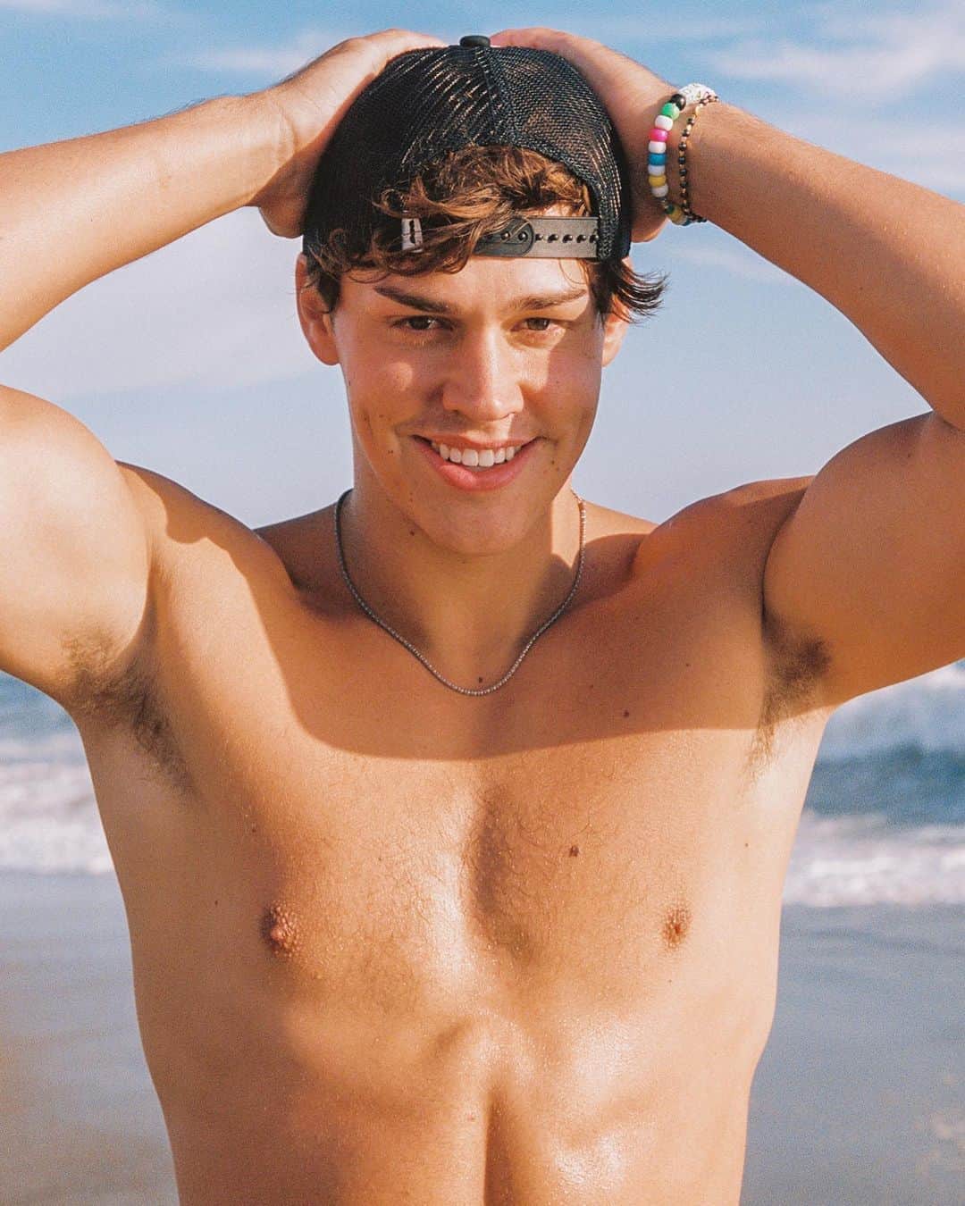 のインスタグラム：「/ NOAH BECK by BRYANT 🌟 • swipe 👈 to see more photos 🦋」