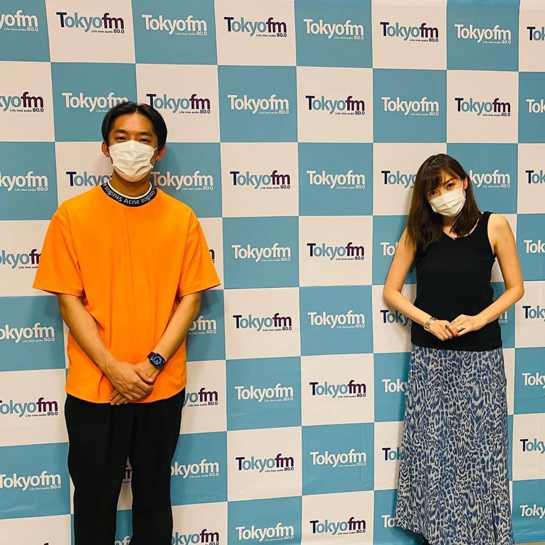 KEN THE 390のインスタグラム：「海の日のホリデースペシャル ありがとうございました😊  久しぶりのパーソナリティが3時間半の生放送でしたが、ご一緒した高橋万里恵さんや素敵なゲストの皆さんのおかげで楽しくできましまた🙌  新曲の初オンエアを始め、王道の夏曲満載だったので、ぜひお時間のある際に、ラジコで聴き直していただければ📻  KINKATSU ENERGY for summer supported by ホクト  TOKYO FM  2020/07/23/木  11:30-14:55  #KENTHE390 #菌活エナジー」