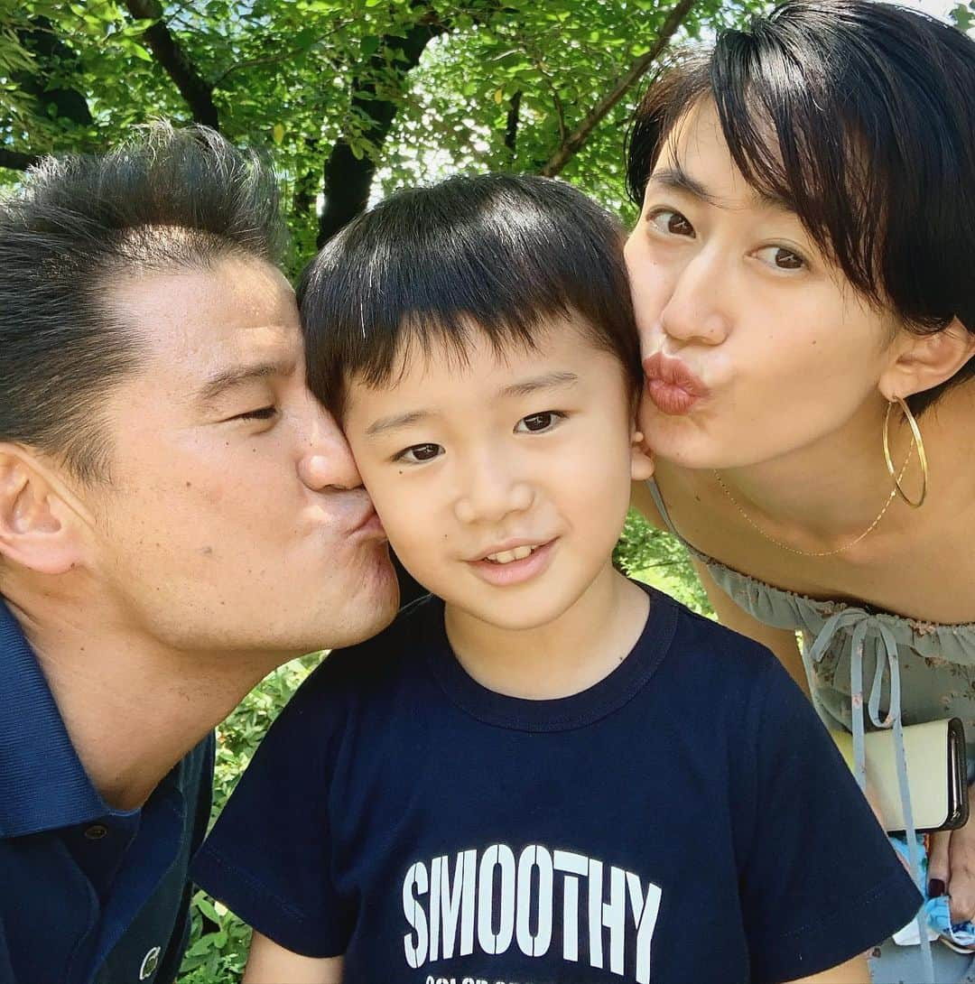 小堀ケネスさんのインスタグラム写真 - (小堀ケネスInstagram)「Little Dean already 4 Years Old😆 Time Flies.  4歳になったディーン君。 鬼ママとパパ大好きだよ！😘  #notdrunk #littledean #4yearsold#timeflies#ディーン君#4歳　#鬼ママ#パパ　#親バカ＃つづく  @mariakamiyama」7月26日 13時07分 - kenkob0903