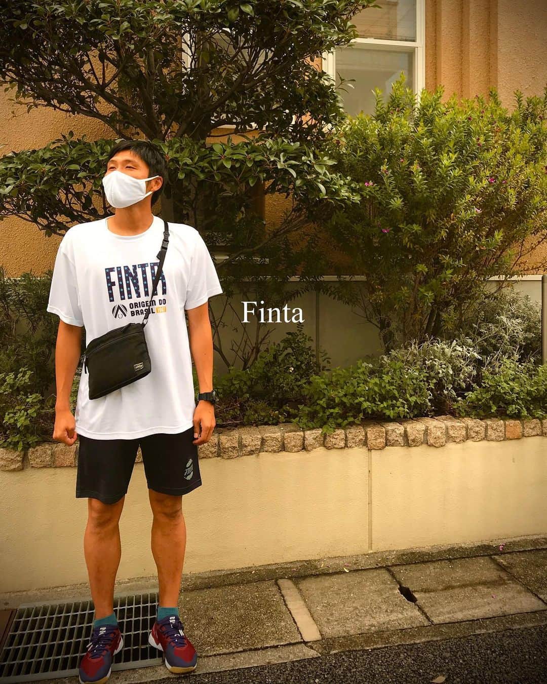 藤川朋樹のインスタグラム：「jungle adventure🌴🌲🌳🎋🌵 #finta #kobe #散歩 #嫁ラマン」